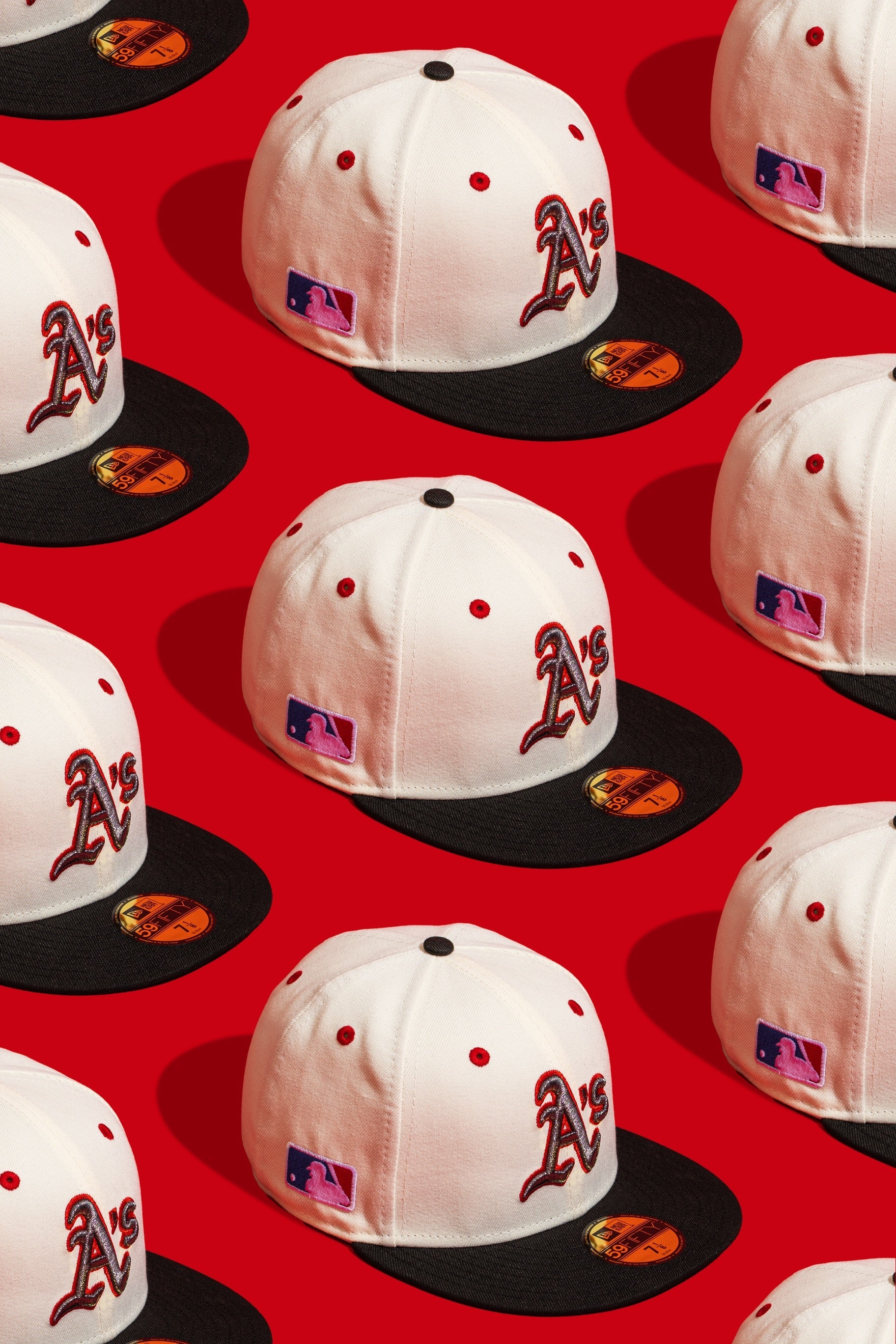 NEW ERA “FRE-WAX” OAKLAND A'S FITTED HAT (CHROME/BLACK) - Image 2