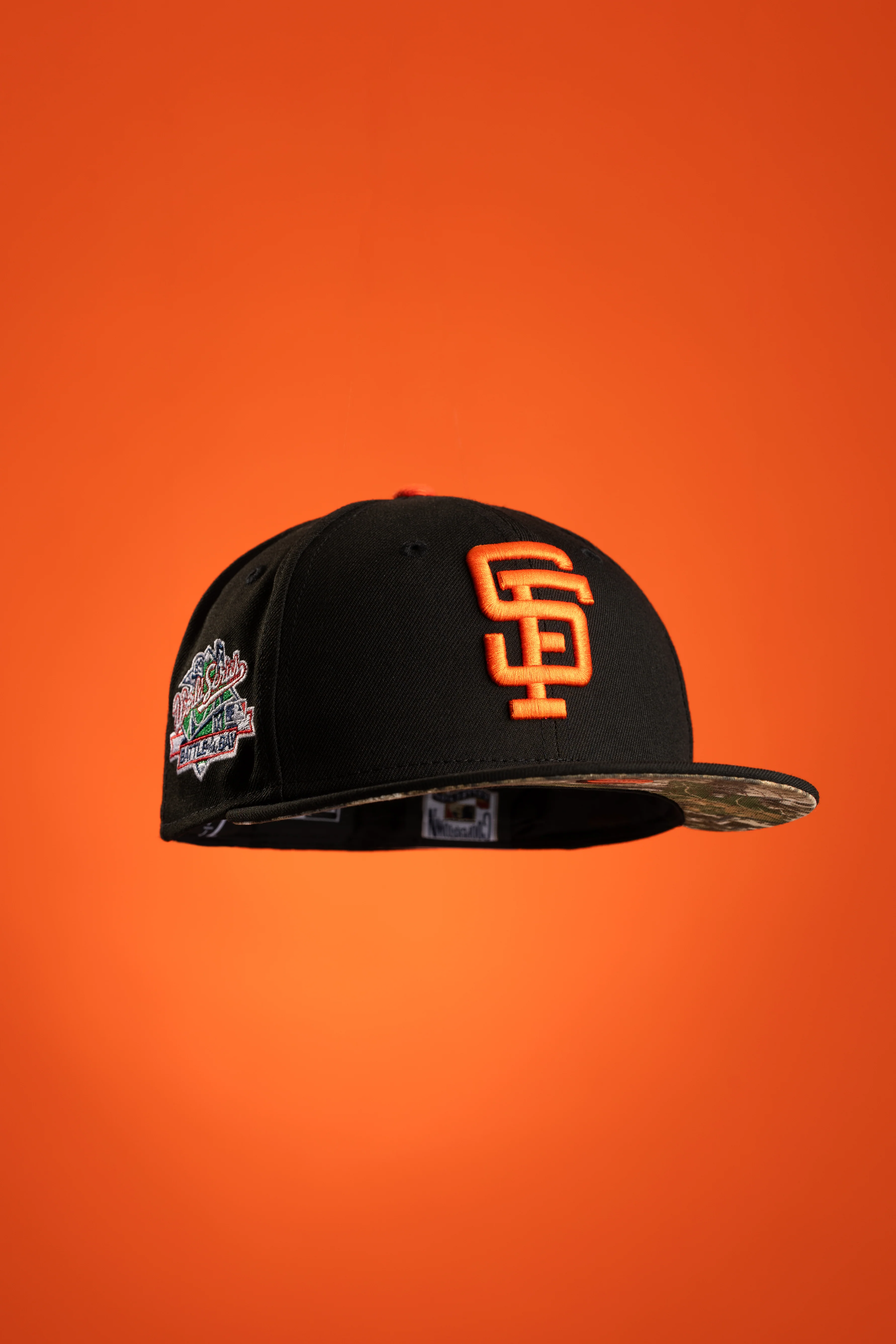 NEW ERA "REAL TREE UV" SAN FRANCISCO GIANTS FITTED HAT (BLACK/ORANGE) - Image 2