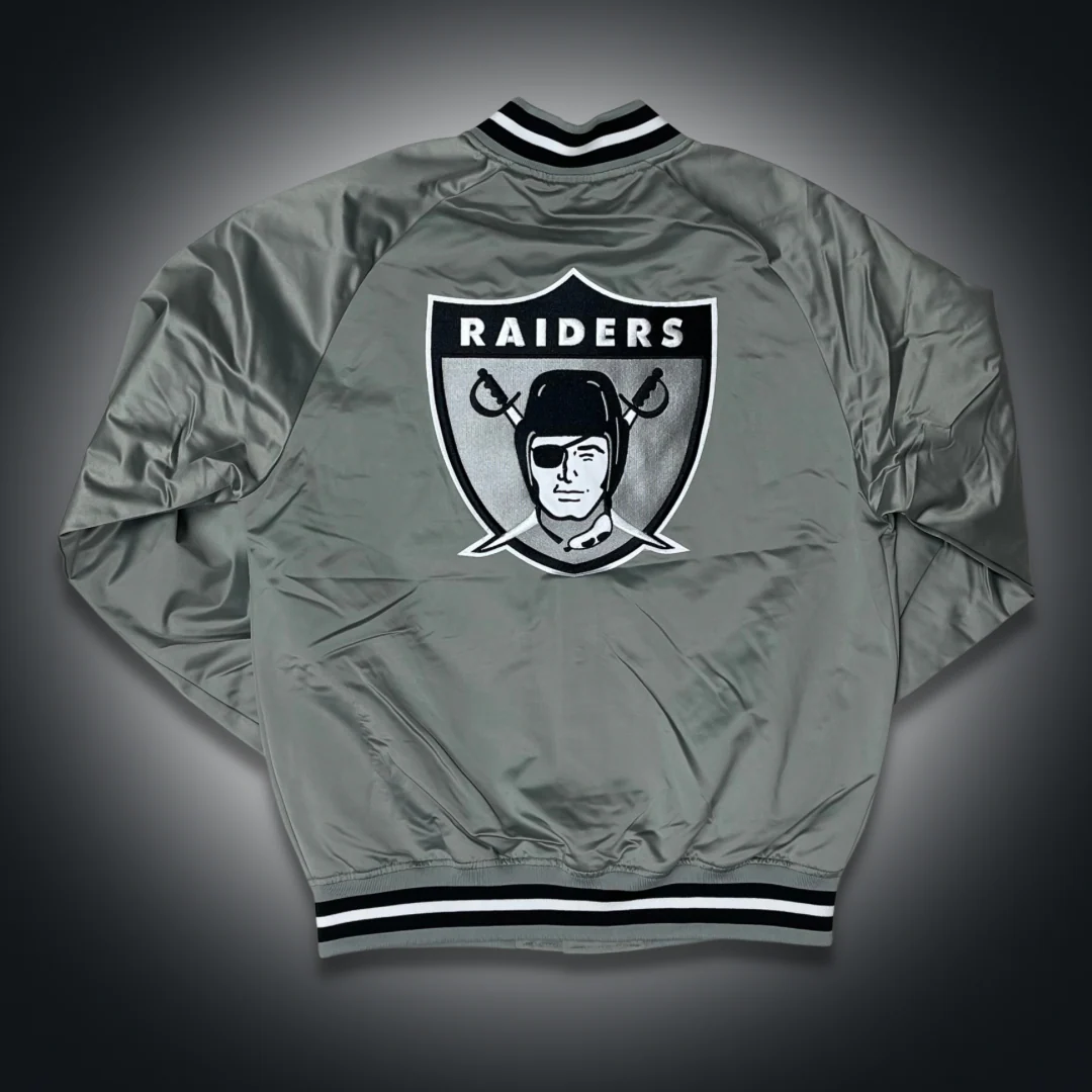 MITCHELL & NESS "DOUBLE CLUTCH" OAKLAND RAIDERS SATIN JACKET (SILVER) - Image 2