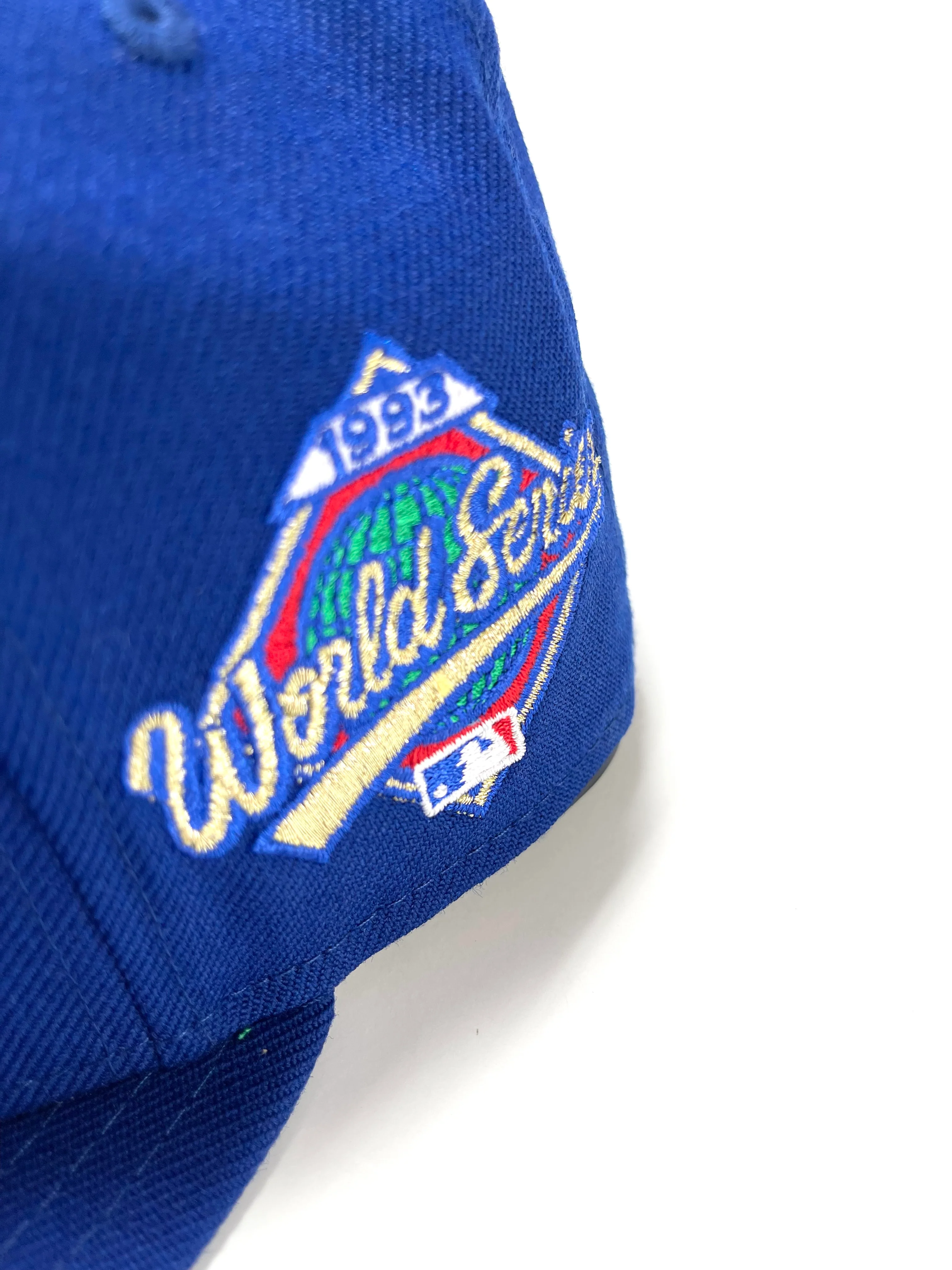 NEW ERA "1993 WS SIDE PATCH" TORONTO BLUEJAYS FITTED HAT - Image 2