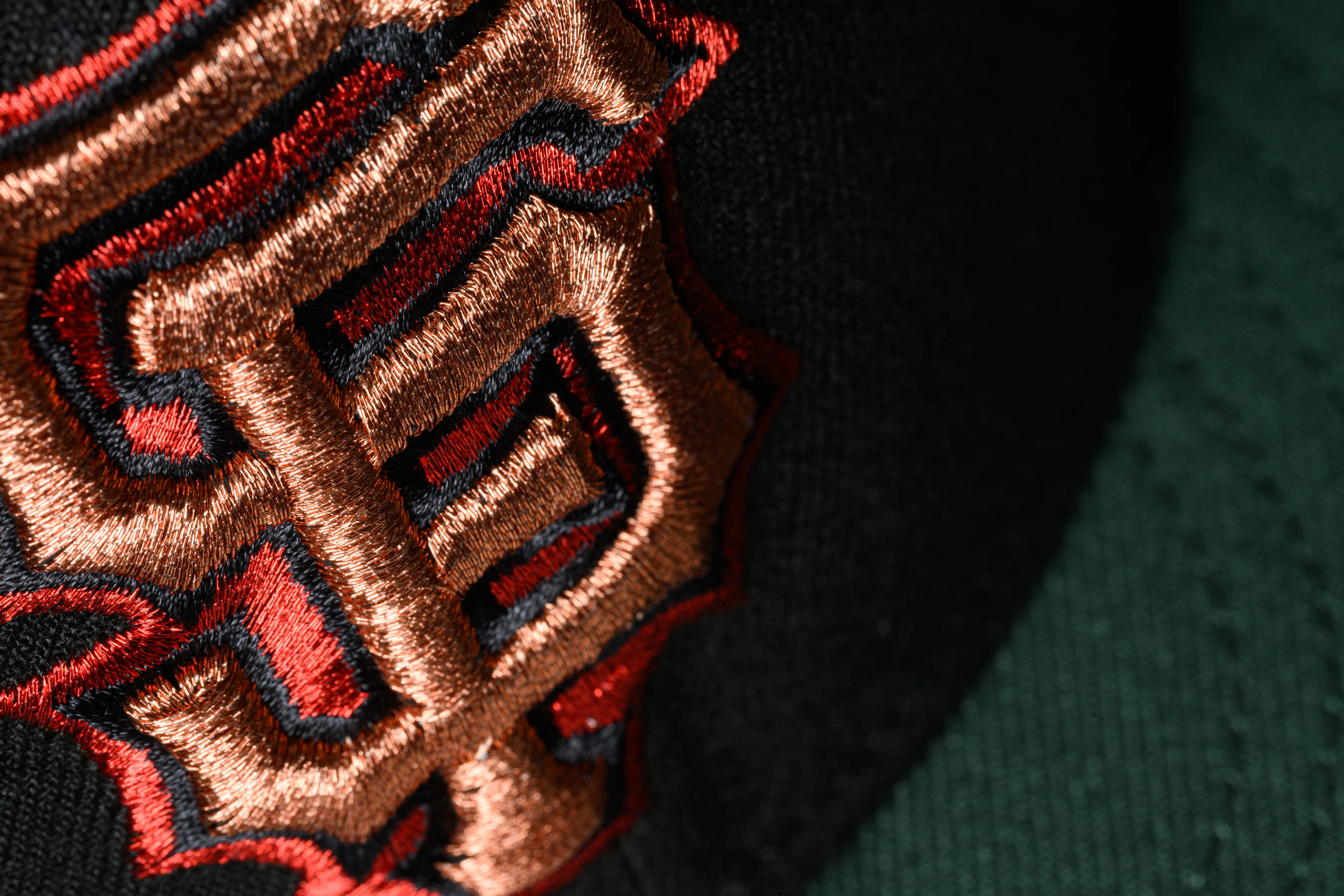 NEW ERA “SLEEPLESS IN SF" SF GIANTS FITTED HAT (BLACK/PINE GREEN) - Image 6