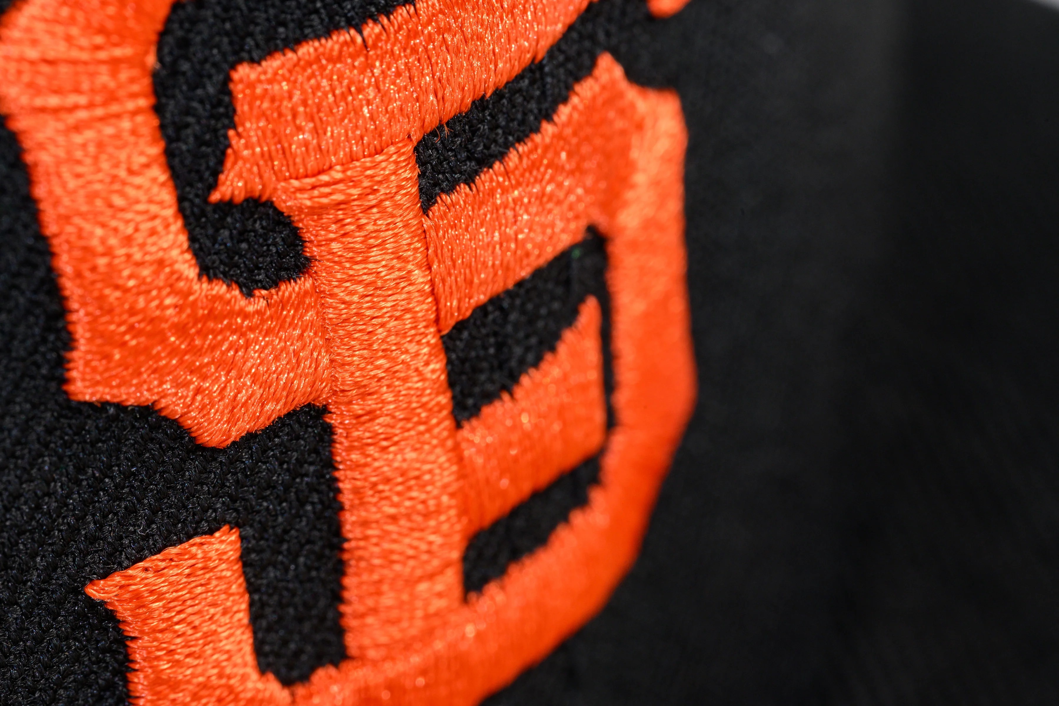 NEW ERA "A HAT ABOUT NOTHING" SAN FRANCISCO GIANTS FITTED HAT (BLACK/ORANGE) - Image 6