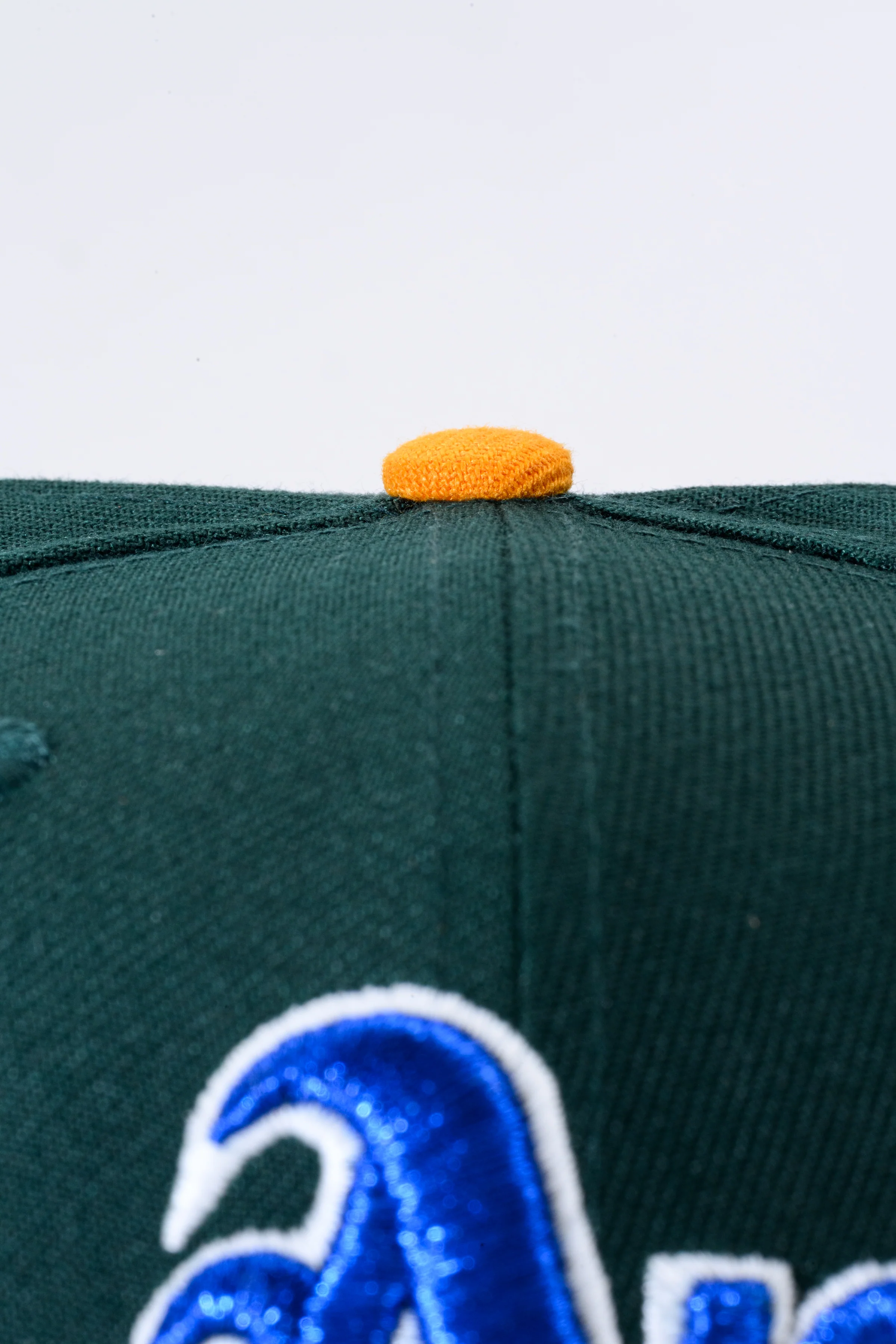 NEW ERA "ALMIGHTY" OAKLAND ATHLETICS FITTED HAT (DARK GREEN/A GOLD) - Image 4