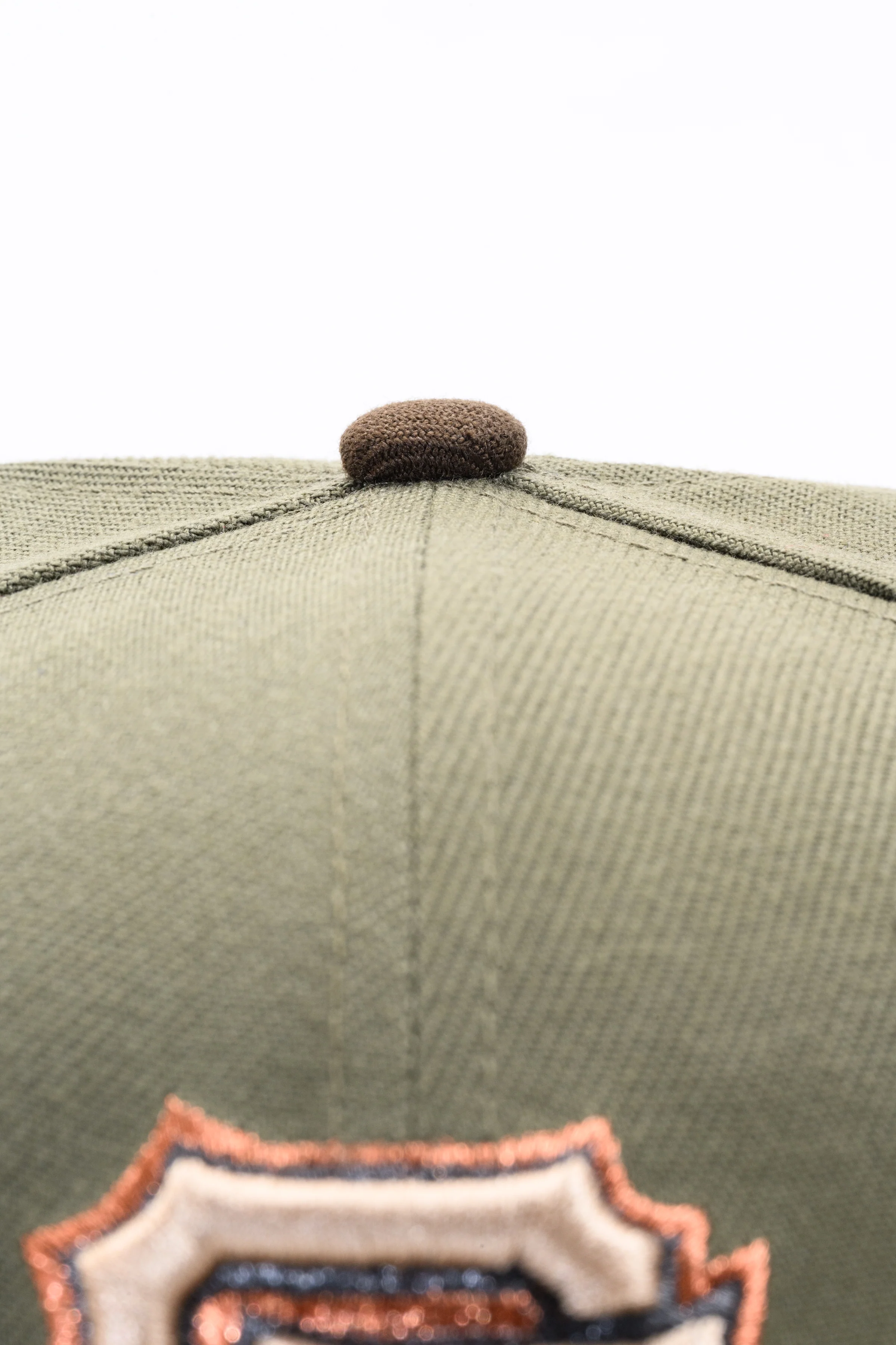 NEW ERA "ART" SAN FRANCISCO GIANTS FITTED HAT (NEW OLIVE/BLACK) - Image 5