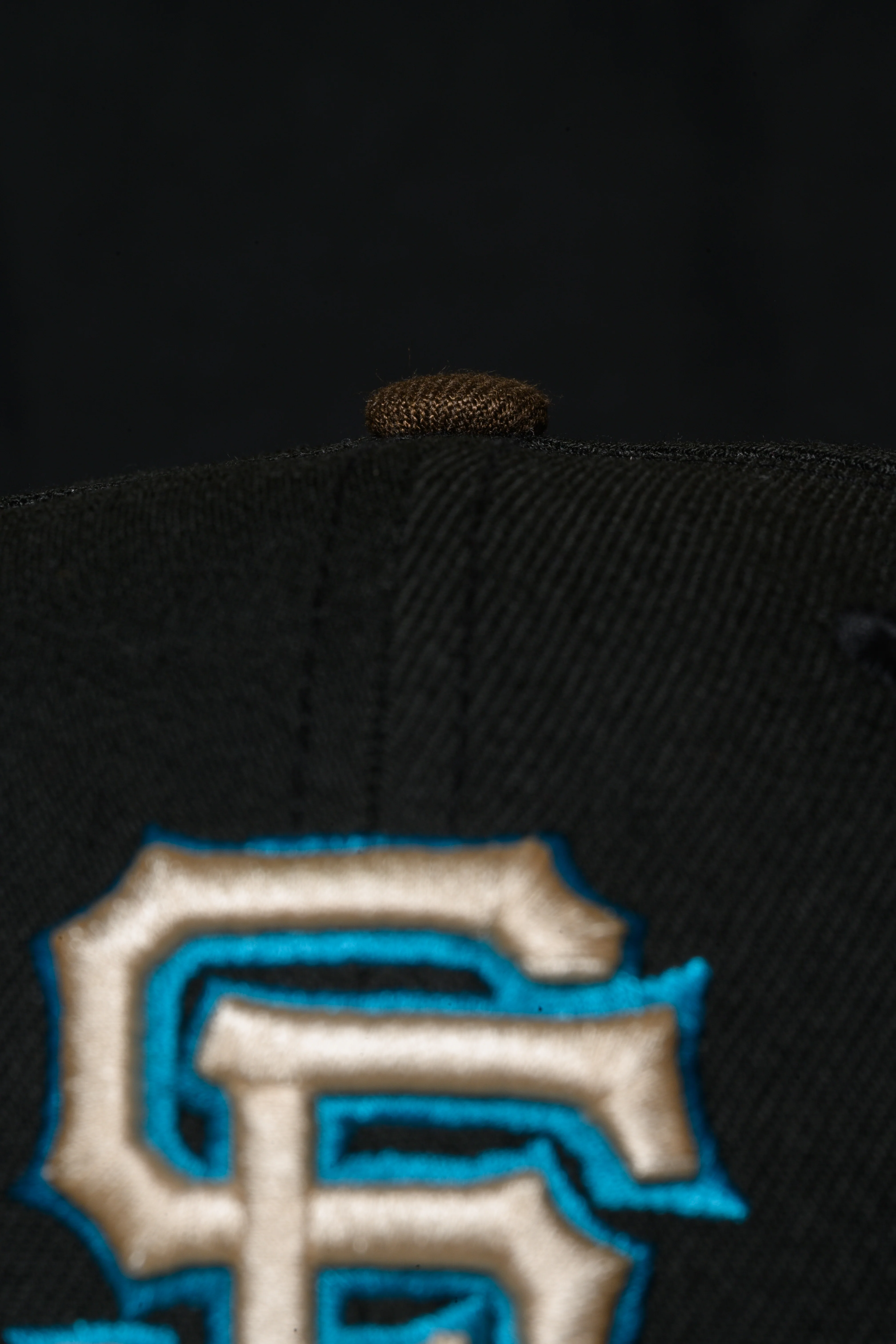 NEW ERA "STEVIEVERSEā SAN FRANCISCO GIANTS FITTED HAT (BLACK/BROWN/TEAL) - Image 5