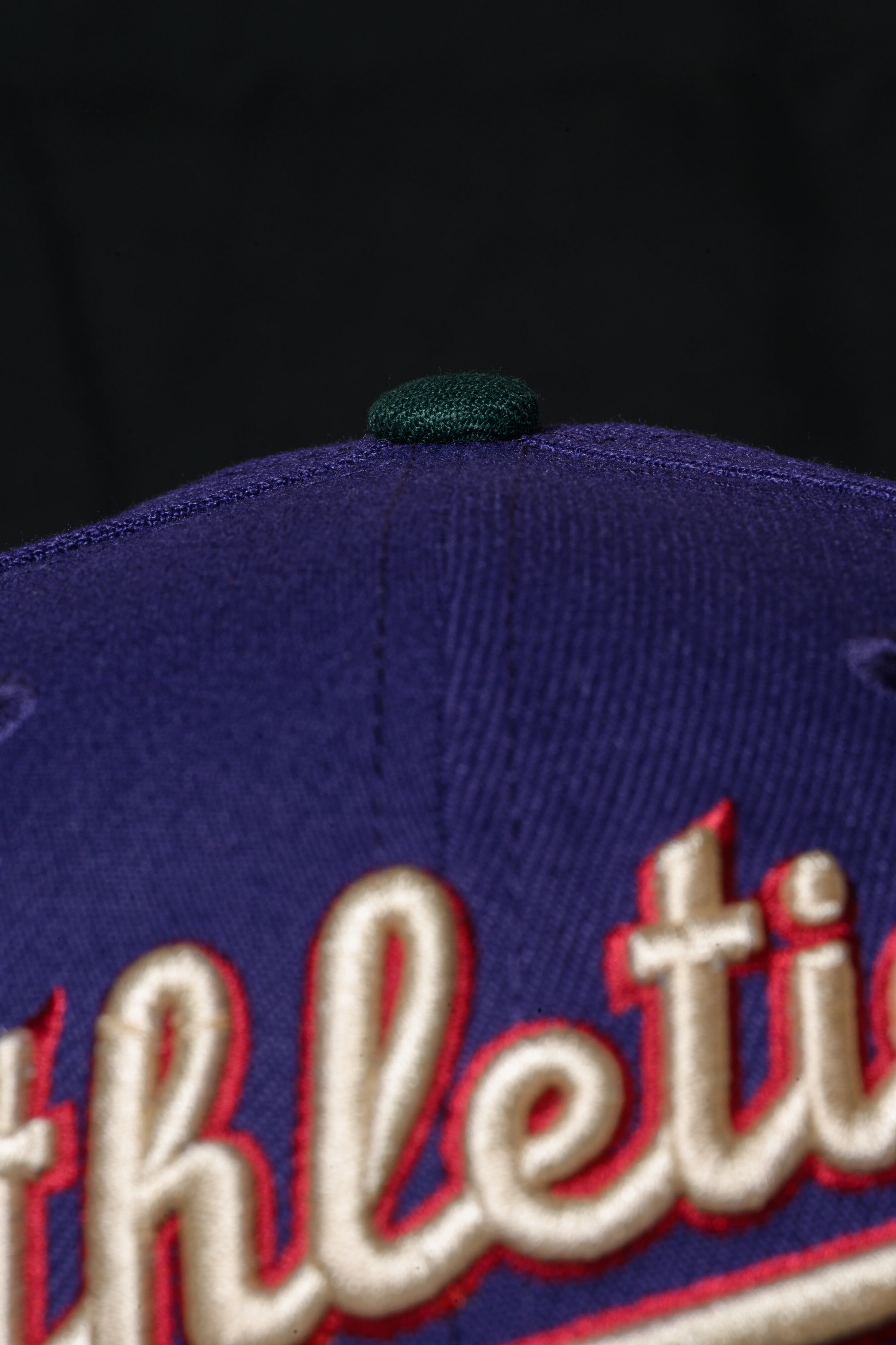 NEW ERA "OLD TOWN LAHAINA" OAKLAND A'S FITTED HAT (DARK GREEN/PURPLE) - Image 2