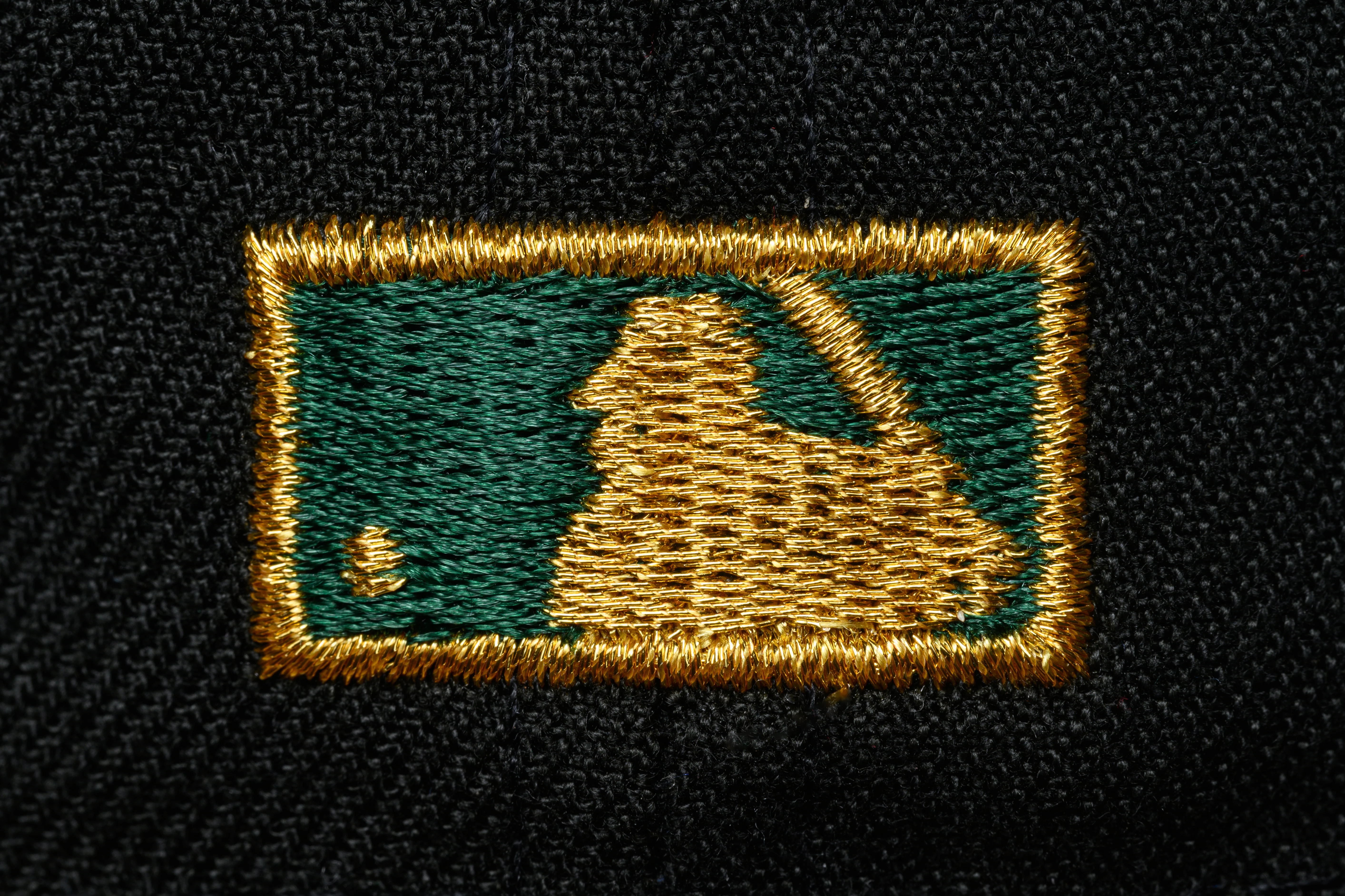 NEW ERA “BASH BRO'S MASCOT" OAKLAND A'S FITTED HAT (BLACK) - Image 4