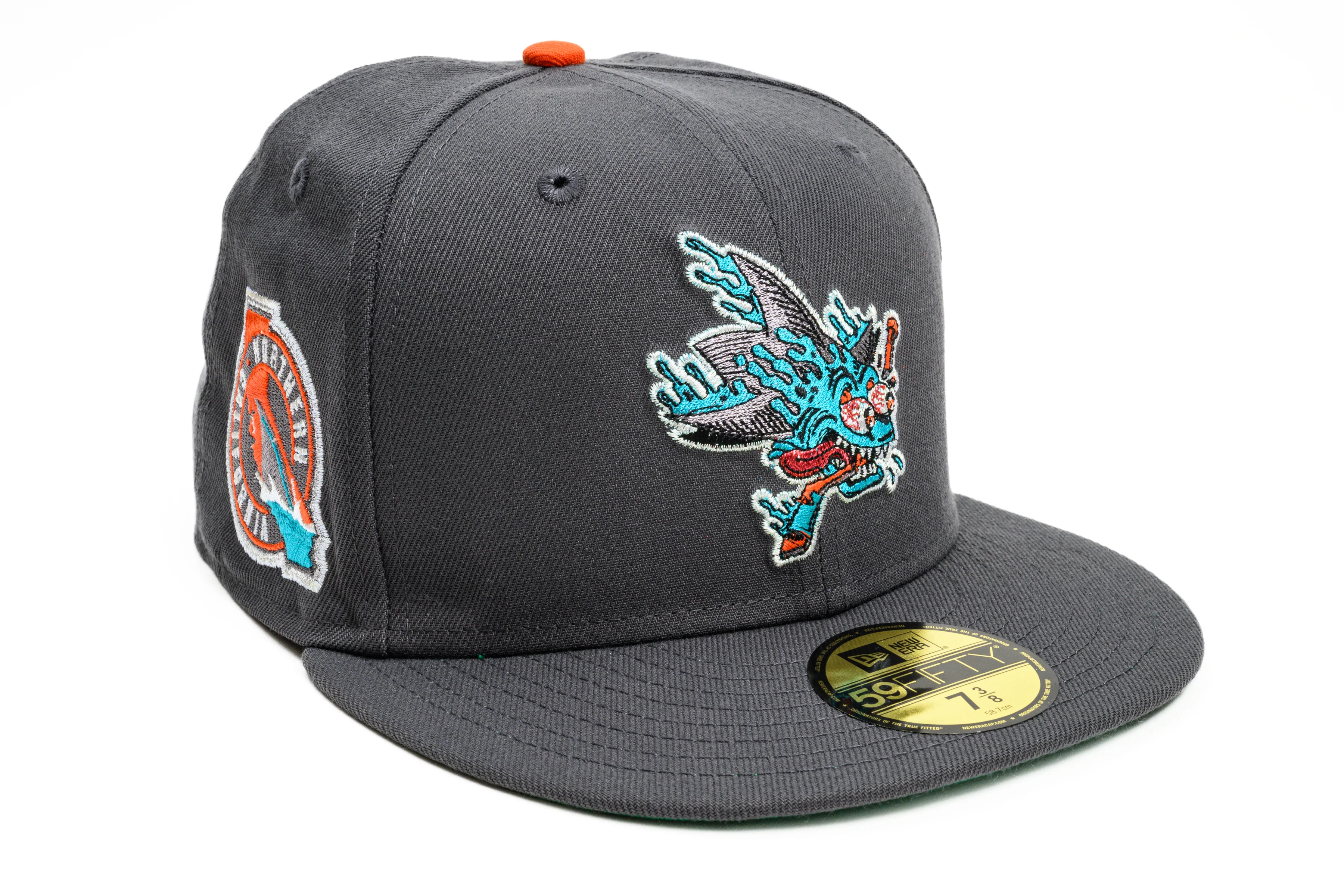 NEW ERA "BAY WATERS” SAN JOSE SHARKS FITTED HAT (DARK GRAPHITE/ORANGE)