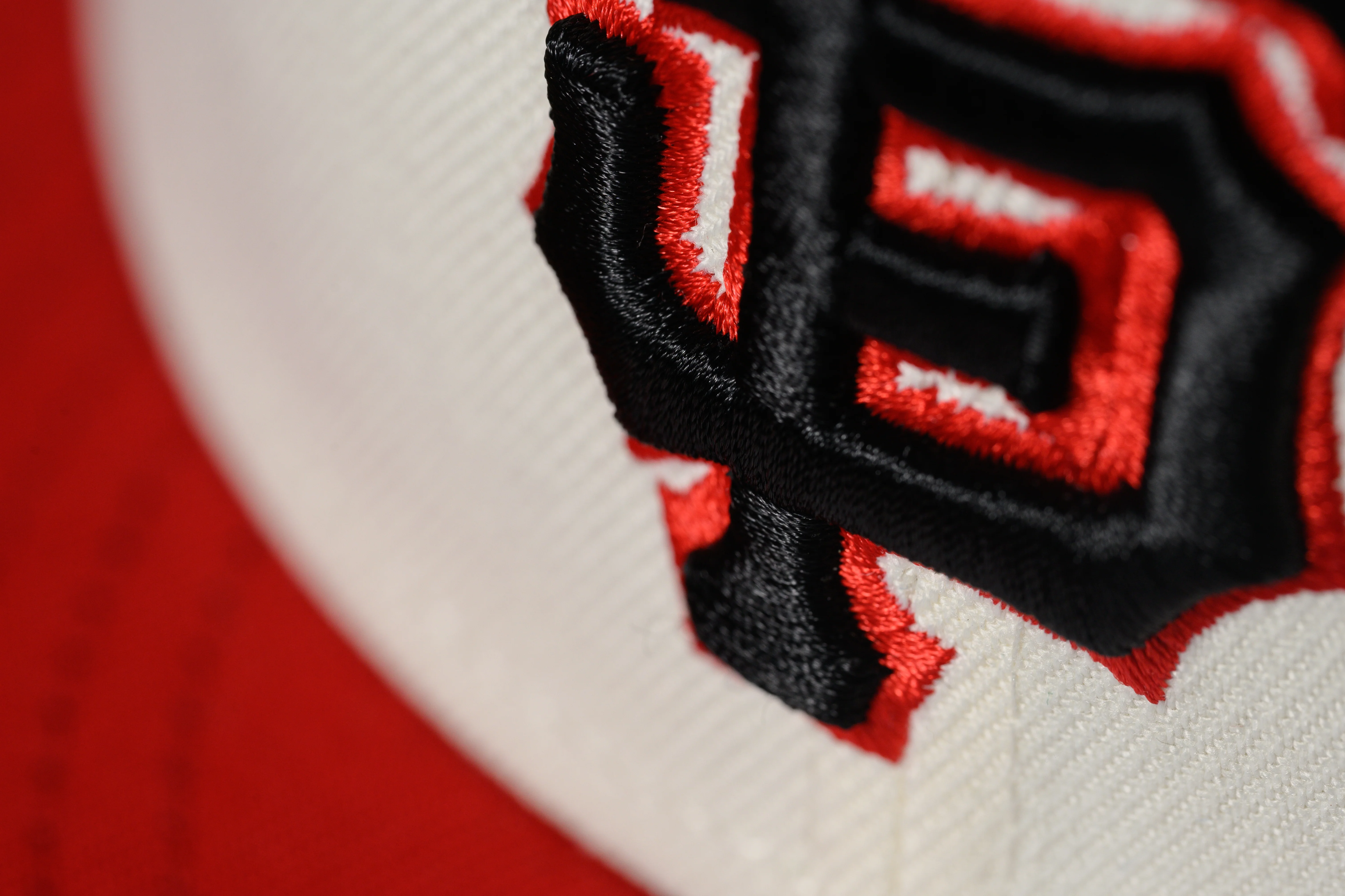 NEW ERA "BIG 3"SF GIANTS FITTED HAT (CHROME/BLACK) - Image 5