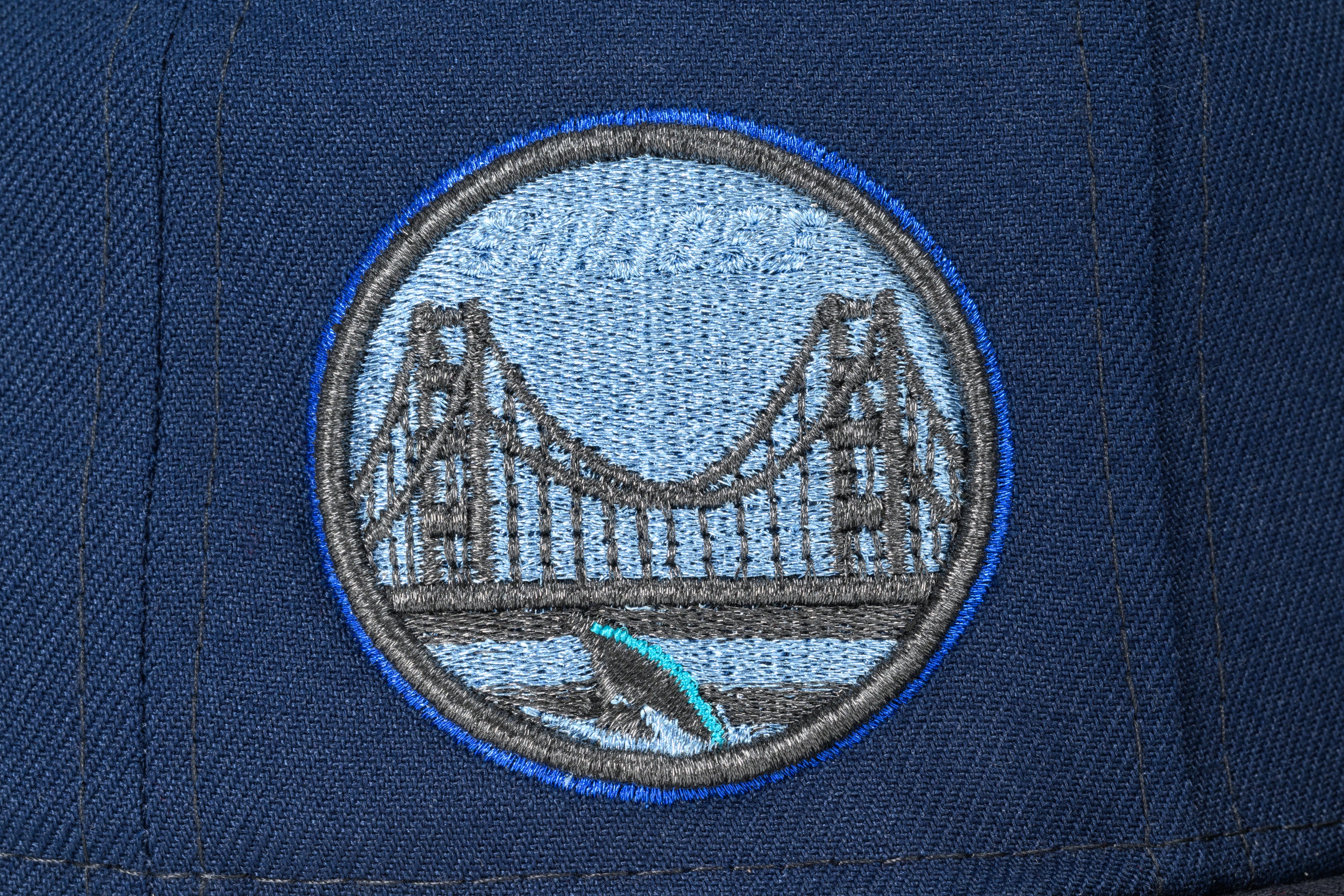NEW ERA "BLUE WATERS” SAN JOSE SHARKS FITTED HAT (OCEANSIDE BLUE/NIGHTSHIFT NAVY) - Image 5