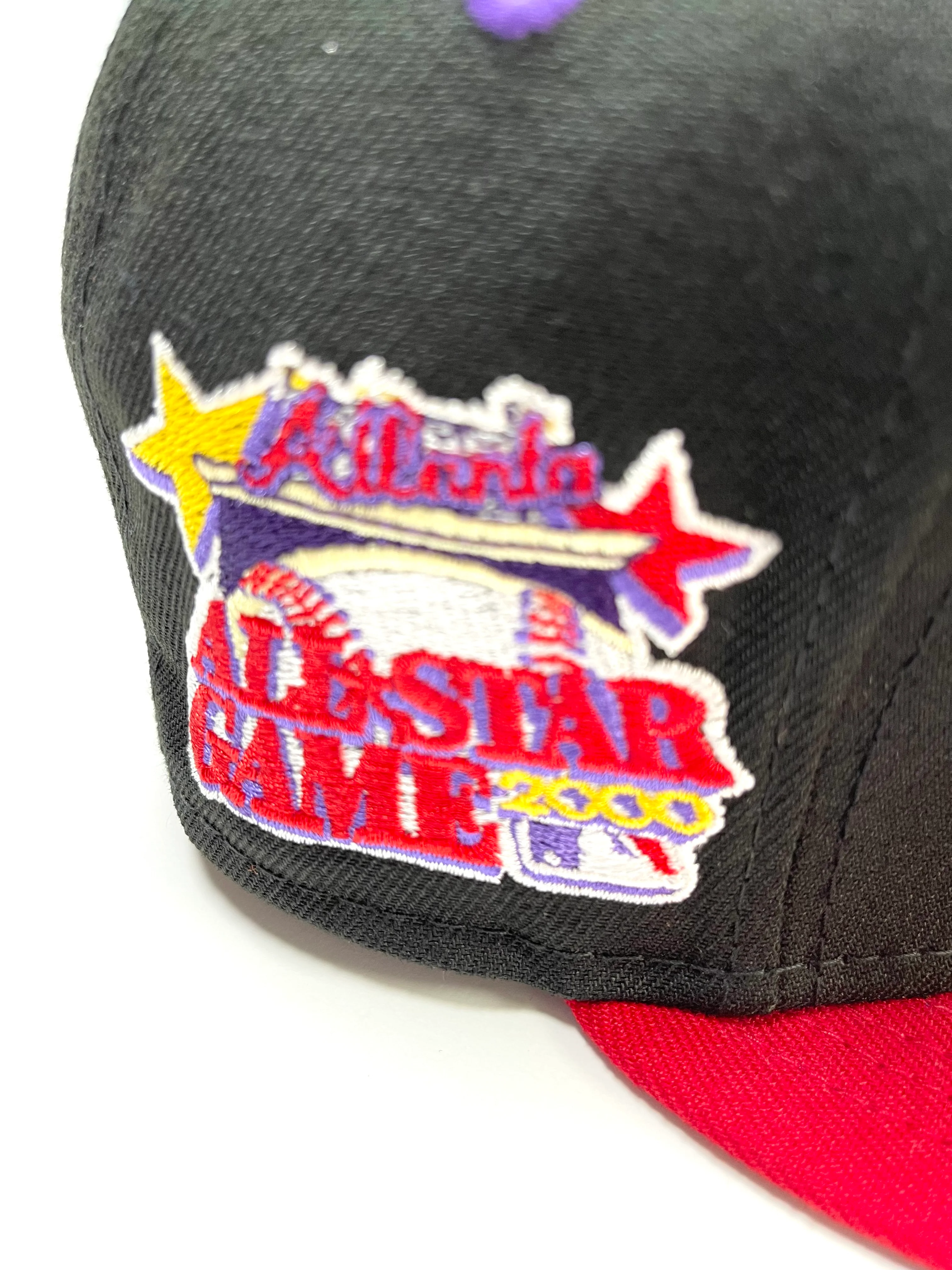 NEW ERA "BRAVEHEART" ATLANTA BRAVES FITTED HAT (BLACK/RED/PURPLE) - Image 2