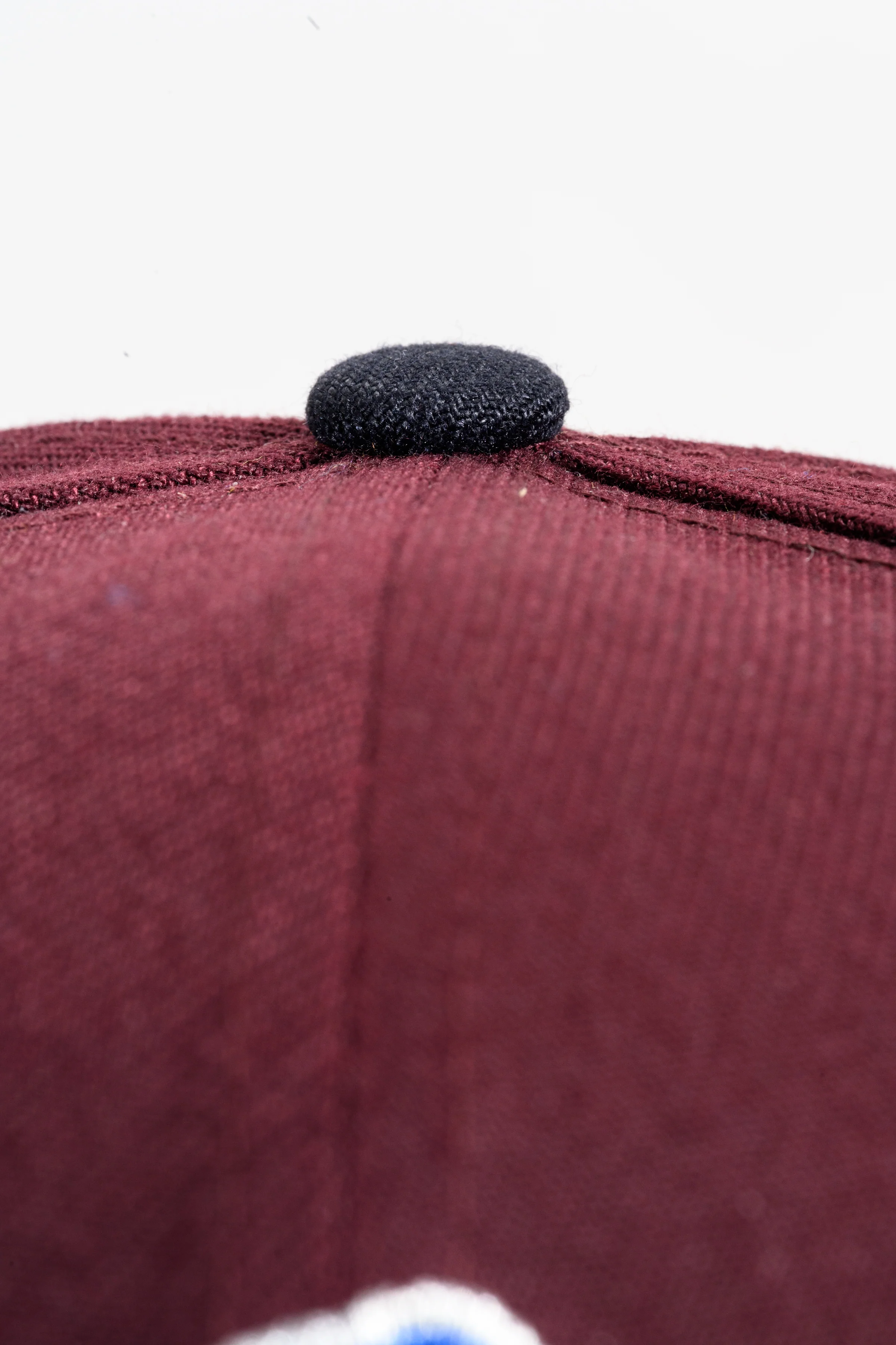 NEW ERA "BUGALOO" GEORGETOWN HOYAS FITTED HAT (BURGUNDY/NAVY) - Image 4