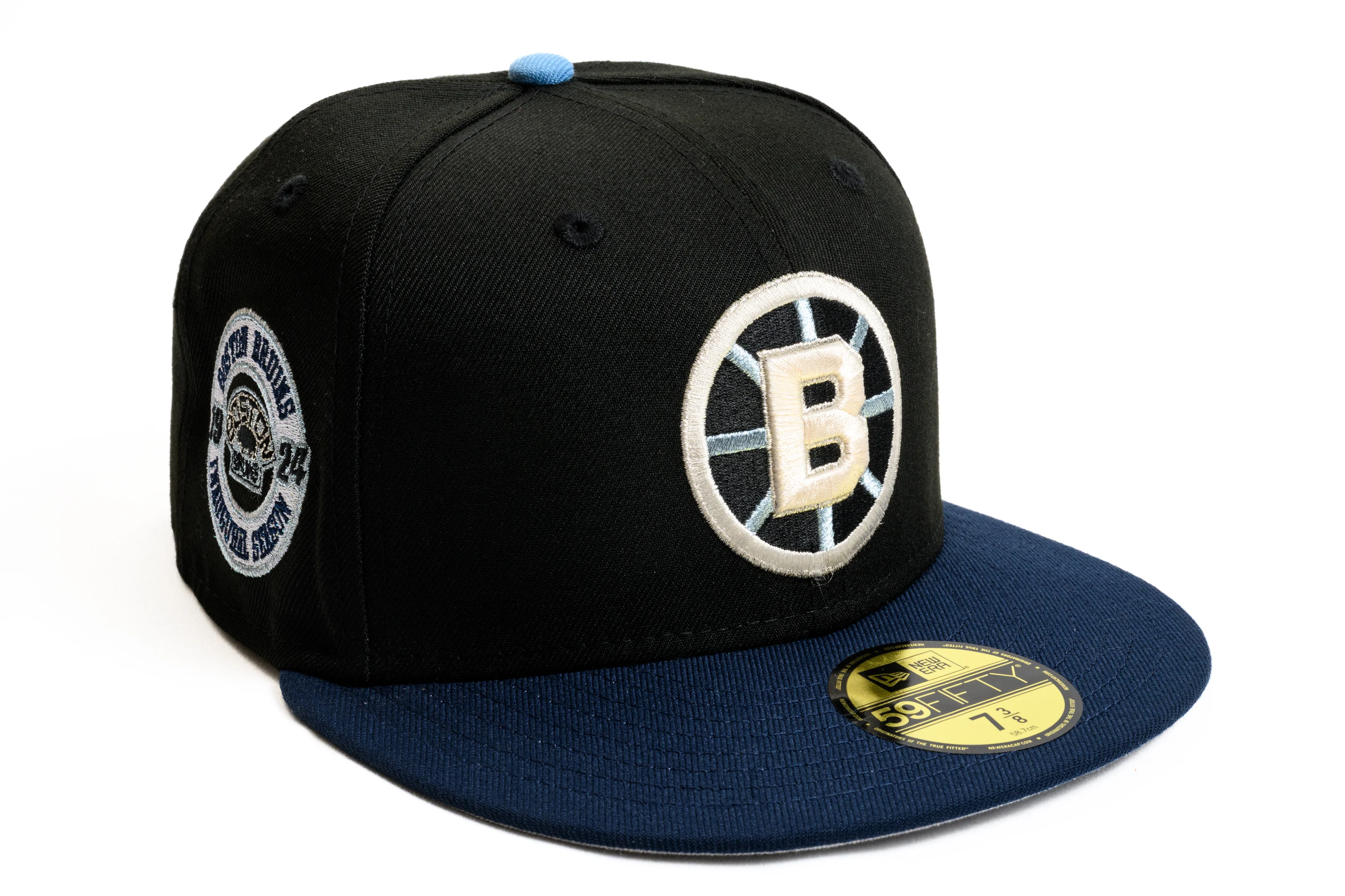 NEW ERA "BULLSEYE" BOSTON BRUINS FITTED HAT (BLACK/OCEANSIDE BLUE/SKY BLUE)