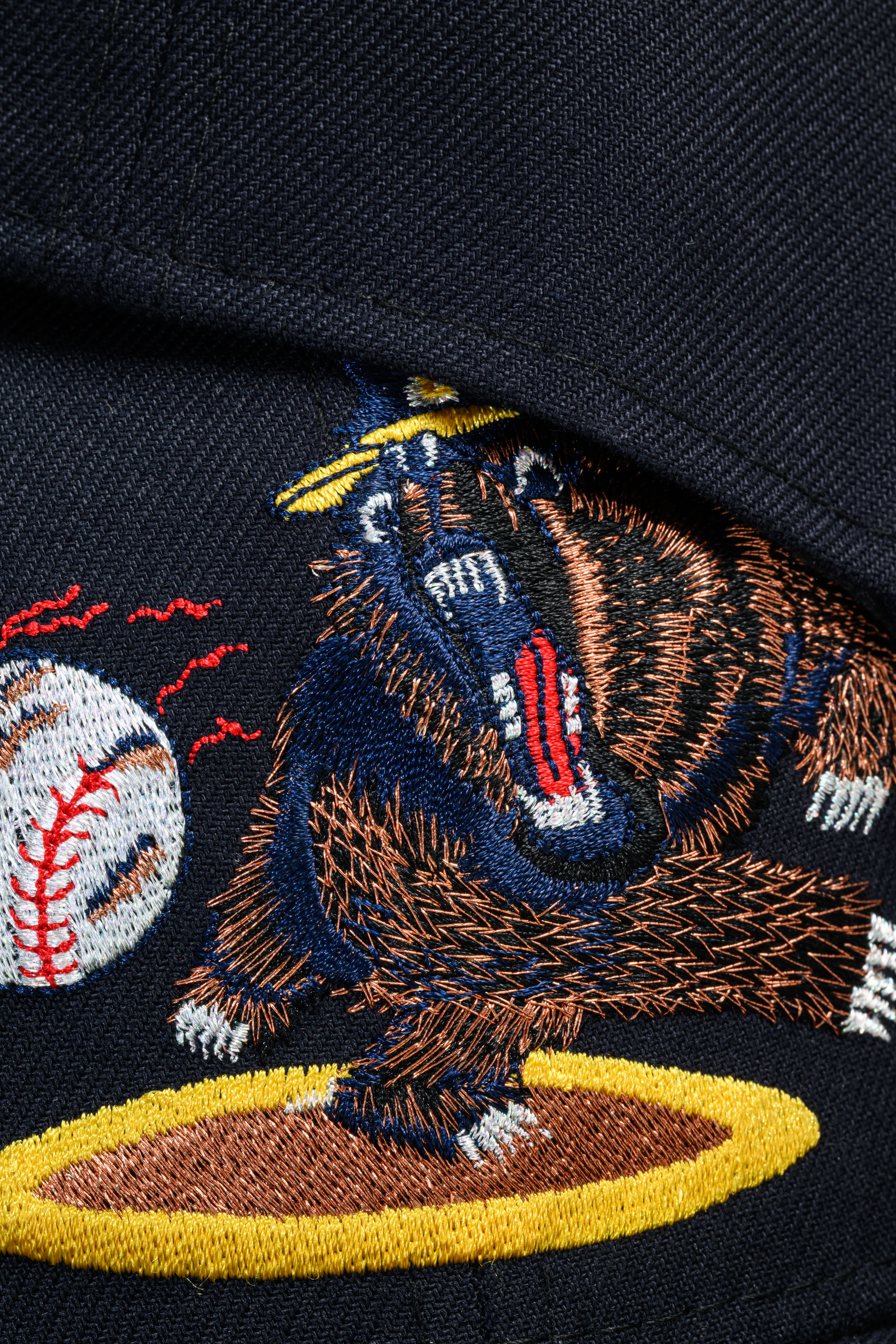 NEW ERA "CALI BEAR” FRESNO GRIZZLIES  FITTED HAT (NAVY/A GOLD) - Image 5