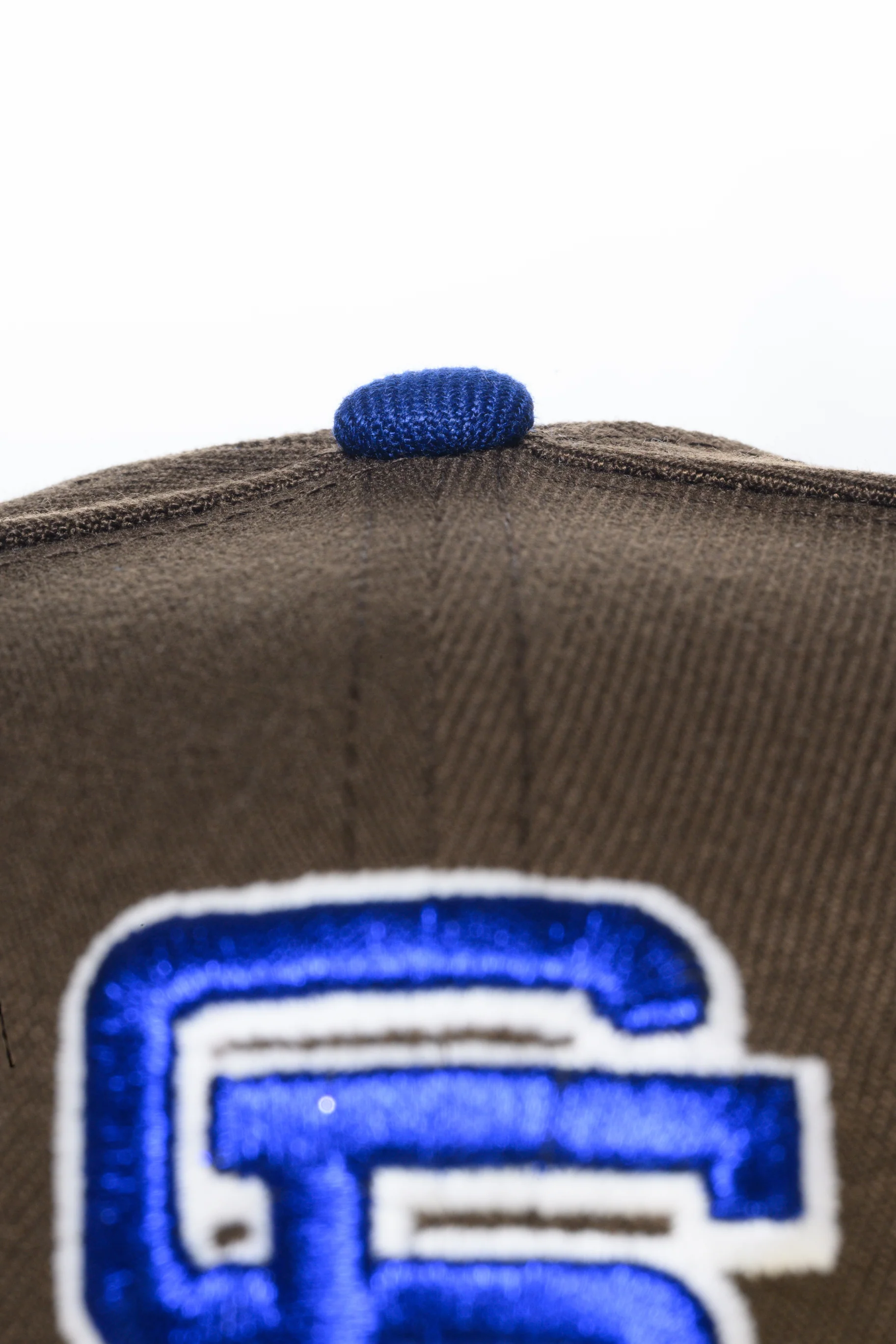 NEW ERA "CARAMEL" SAN FRANCISCO GIANTS FITTED HAT (BROWN/BURNT ORANGE) - Image 5
