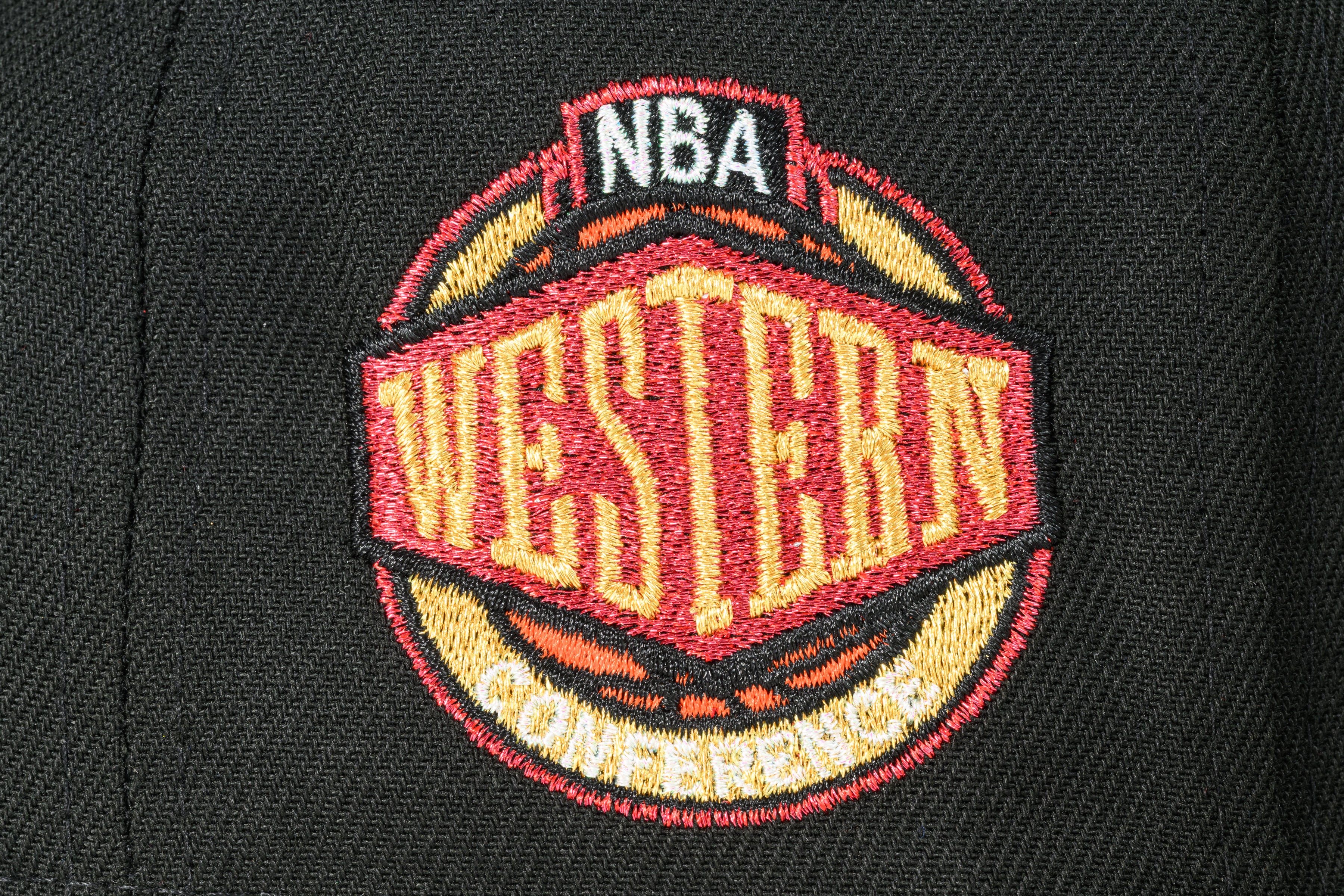 NEW ERA "CITY NIGHTS” SAN FRANCISCO WARRIORS FITTED HAT (BLACK/ORANGE) - Image 4