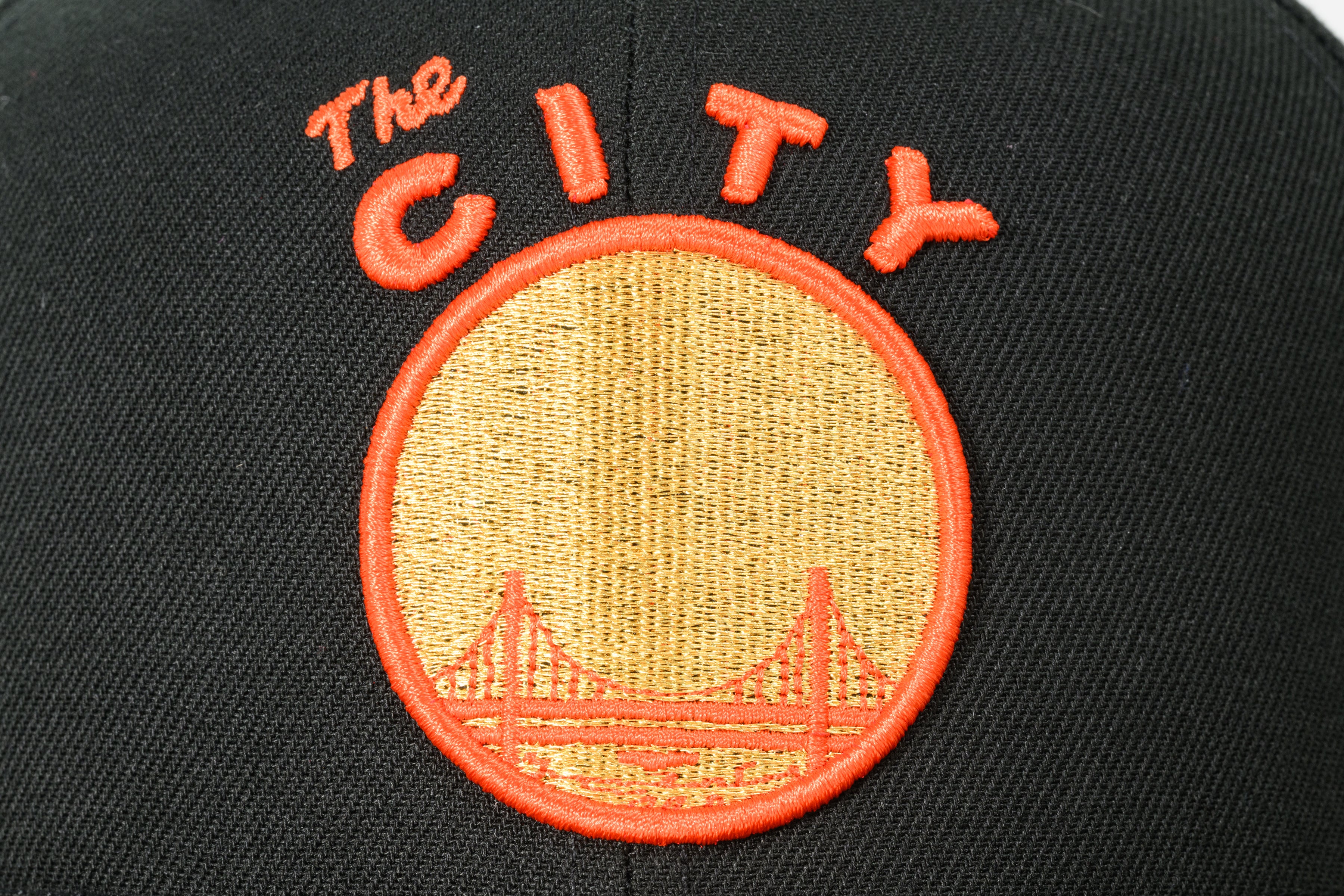 NEW ERA "CITY NIGHTS” SAN FRANCISCO WARRIORS FITTED HAT (BLACK/ORANGE) - Image 5