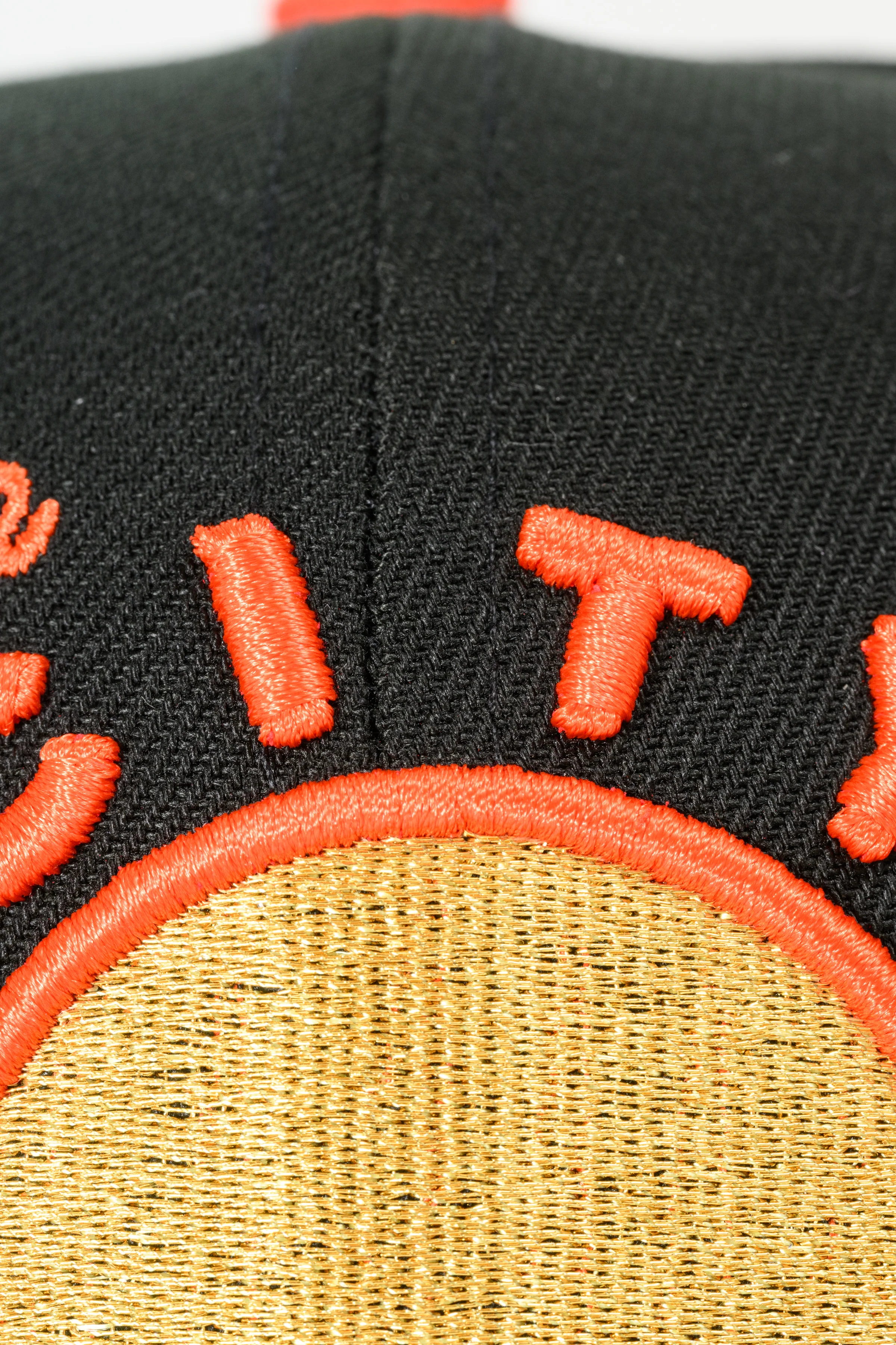 NEW ERA "CITY NIGHTS” SAN FRANCISCO WARRIORS FITTED HAT (BLACK/ORANGE) - Image 6