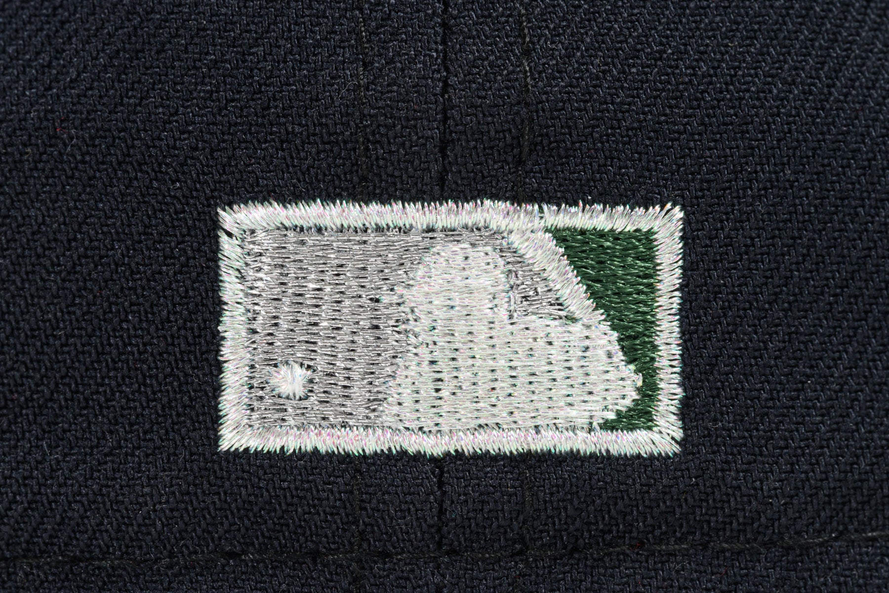 NEW ERA "CROSSOVER RICKEY" OAKLAND A'S (NAVY/CILANTRO GREEN) - Image 2