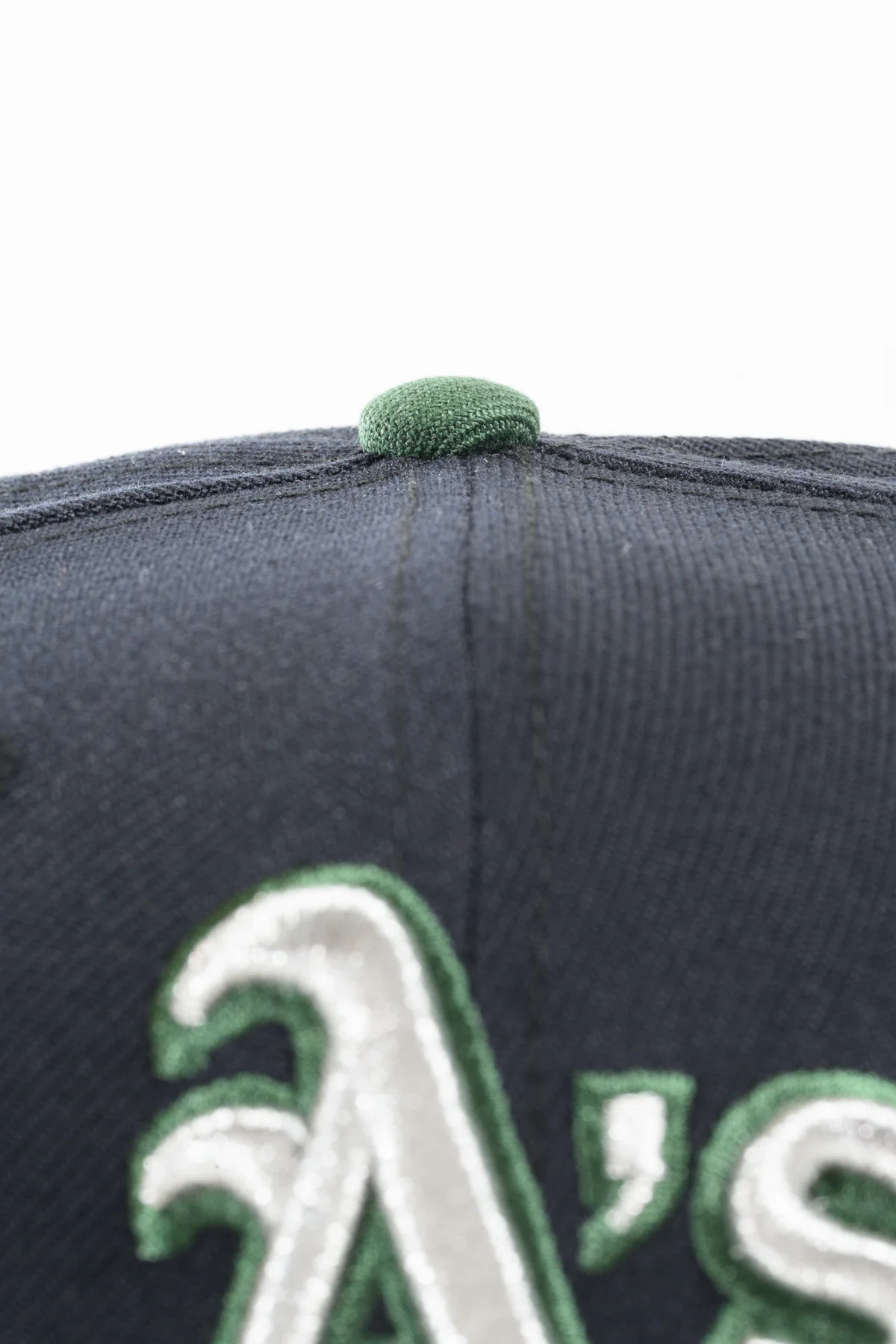 NEW ERA "CROSSOVER RICKEY" OAKLAND A'S (NAVY/CILANTRO GREEN) - Image 6