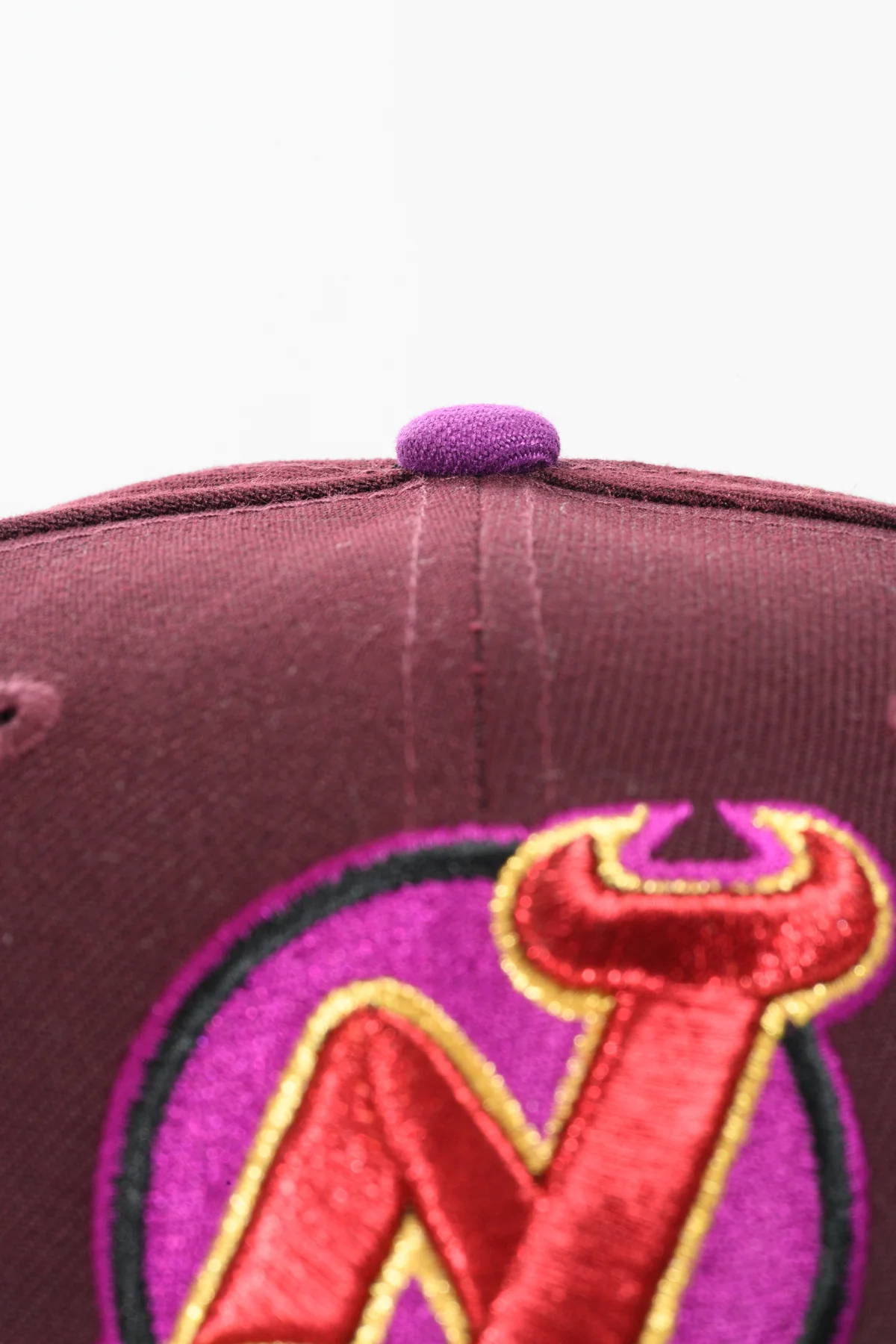 NEW ERA "DARE DEVIL" NEW JERSEY DEVIL'S (MAROON/MAGENTA/BLK) - Image 4