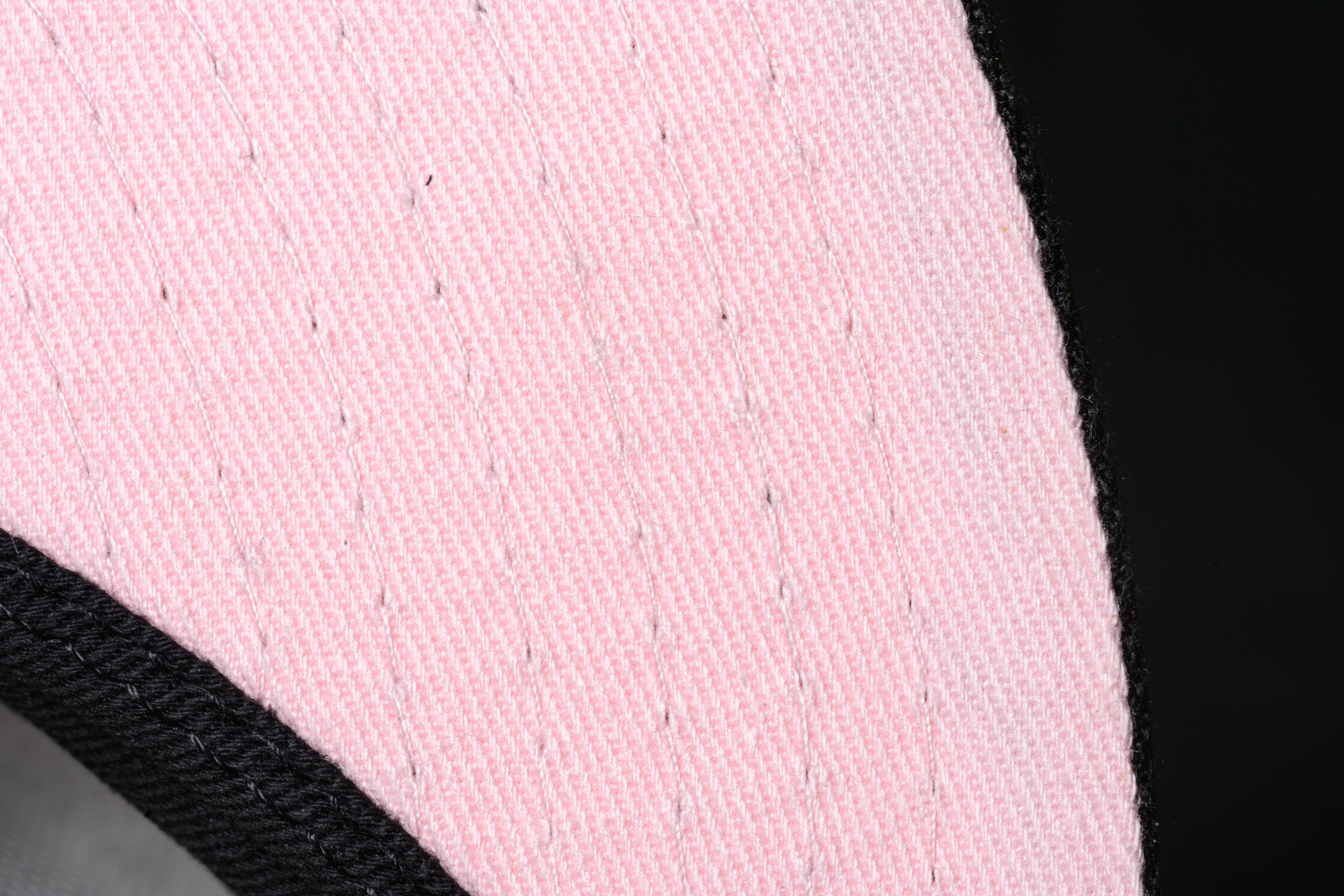 NEW ERA "DIAMOND STUDD" ARIZONA DIAMONDBACKS FITTED HAT (BLACK/PINK) - Image 3