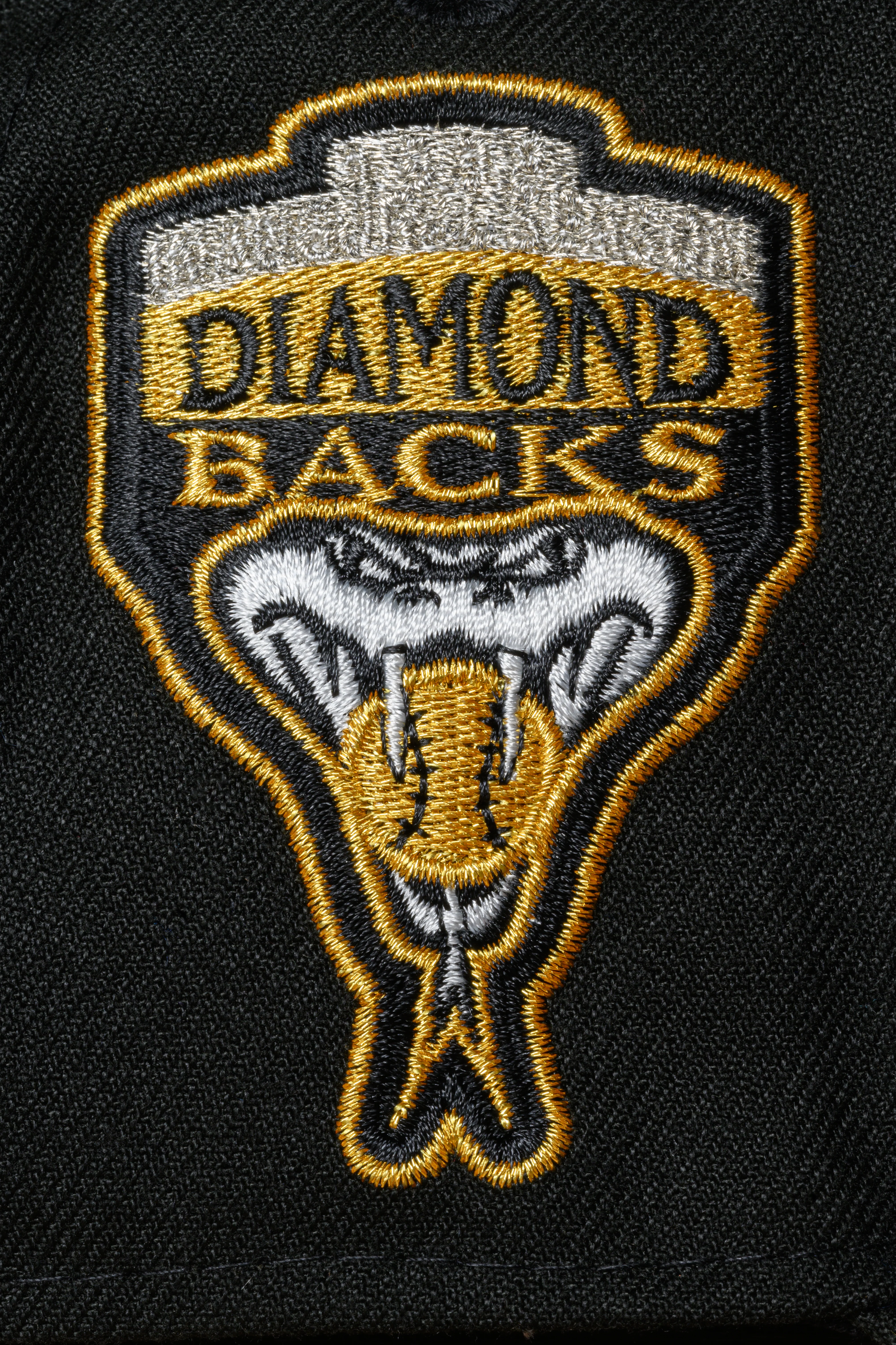 NEW ERA "DIAMOND STUDD" ARIZONA DIAMONDBACKS FITTED HAT (BLACK/PINK) - Image 4