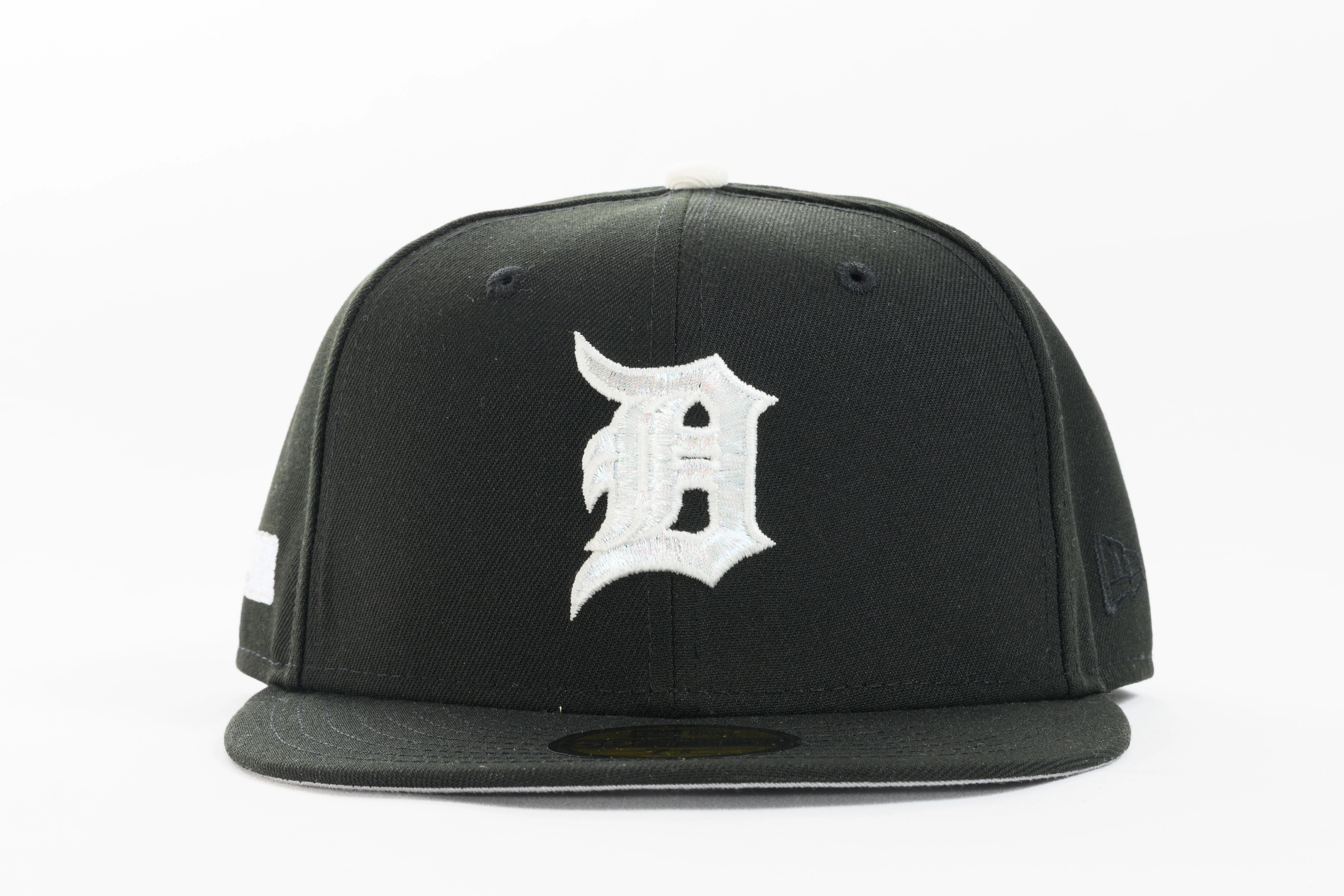 NEW ERA "DECADES" DETROIT TIGERS FITTED HAT (BLACK/GLOW WHITE) - Image 5