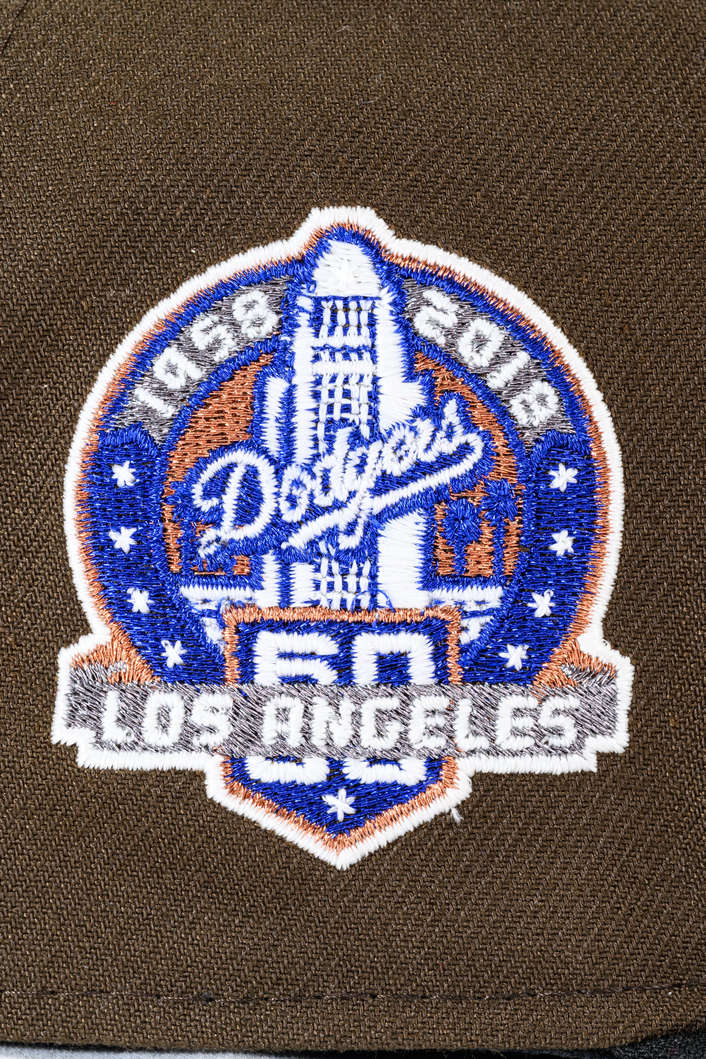 NEW ERA "DELIVER" LOS ANGELES DODGERS FITTED HAT (BURNT WOOD/BLACK/FADED BLUE) - Image 6
