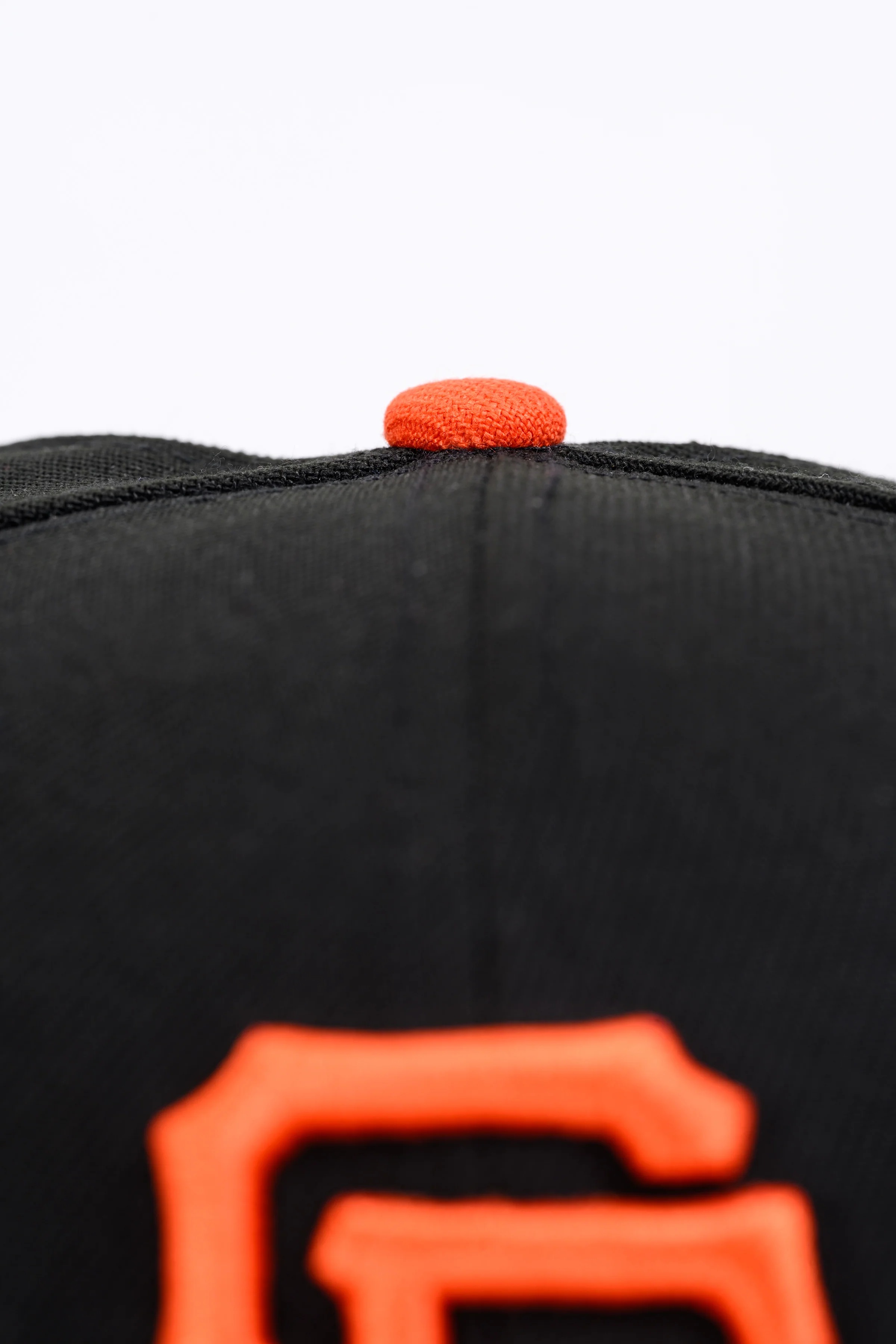 NEW ERA "DELUXE" SAN FRANCISCO GIANTS FITTED HAT (BLACK/ORANGE) - Image 5
