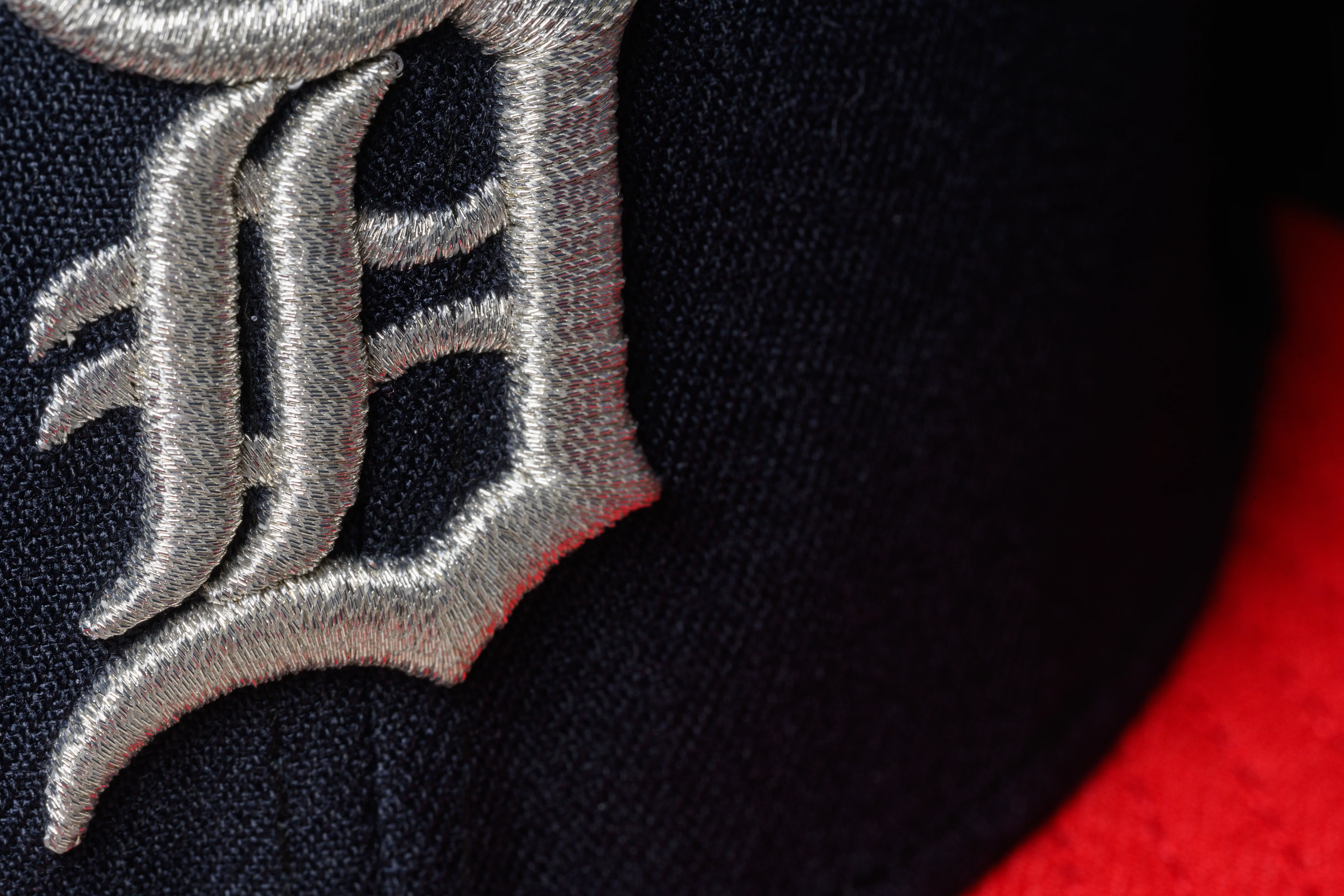 NEW ERA "DETROIT STEEL" DETROIT TIGERS FITTED HAT (NAVY/SCARLET) - Image 5