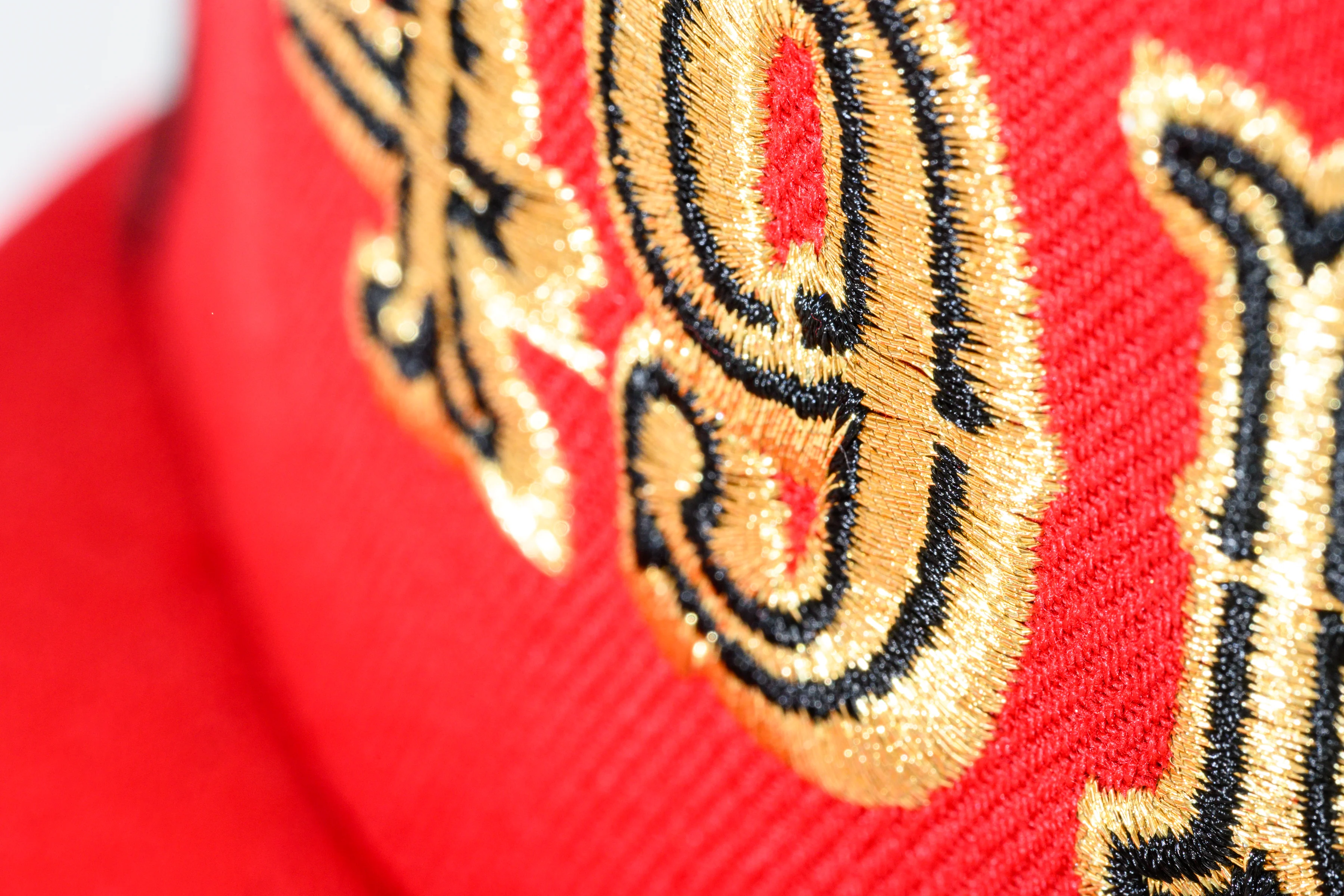NEW ERA "DIAMOND TURF” SAN FRANCISCO 49ERS FITTED HAT (RED/BLACK) - Image 11