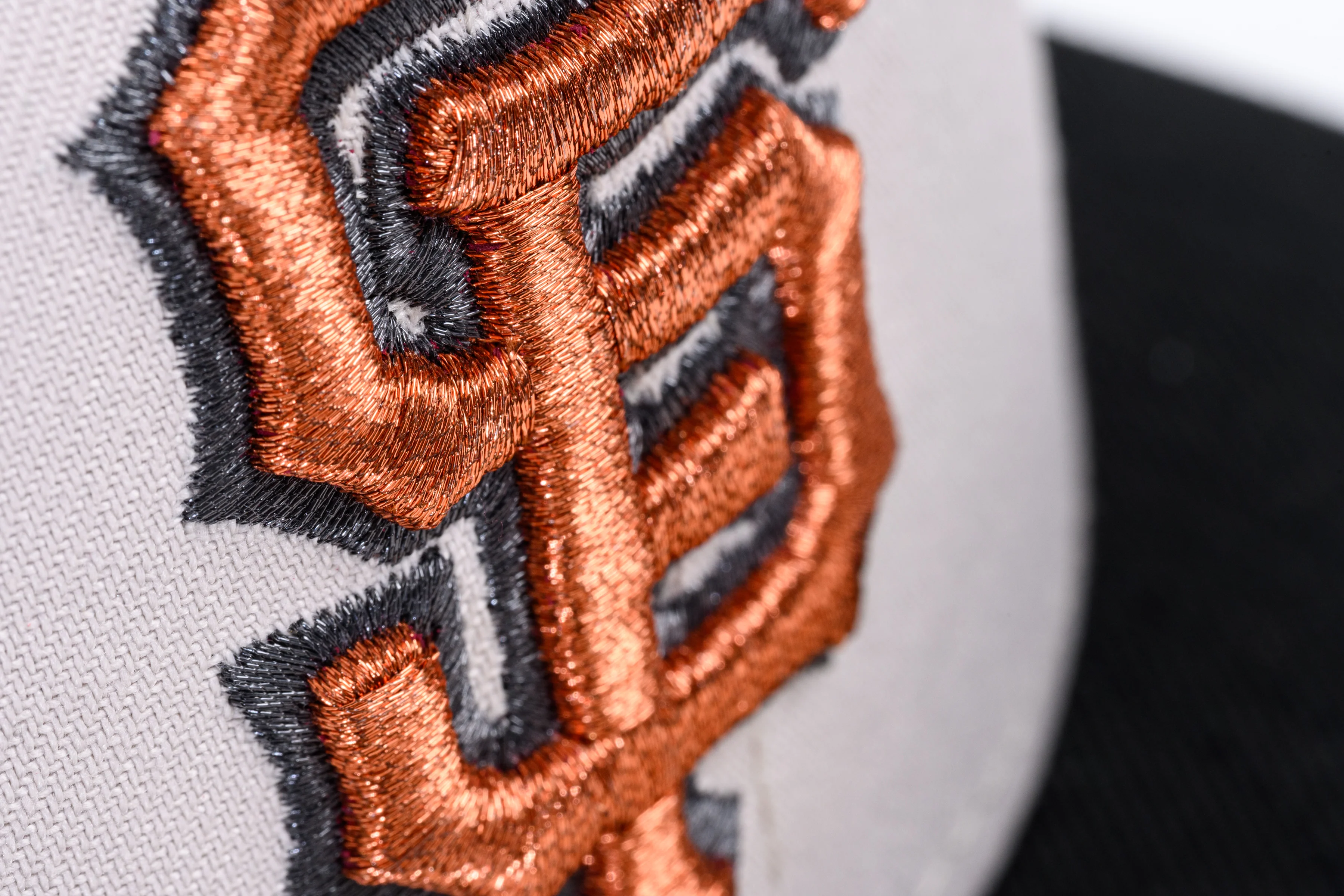 NEW ERA "DIRTY" SAN FRANCISCO GIANTS FITTED HAT (STONE/BLACK) - Image 7