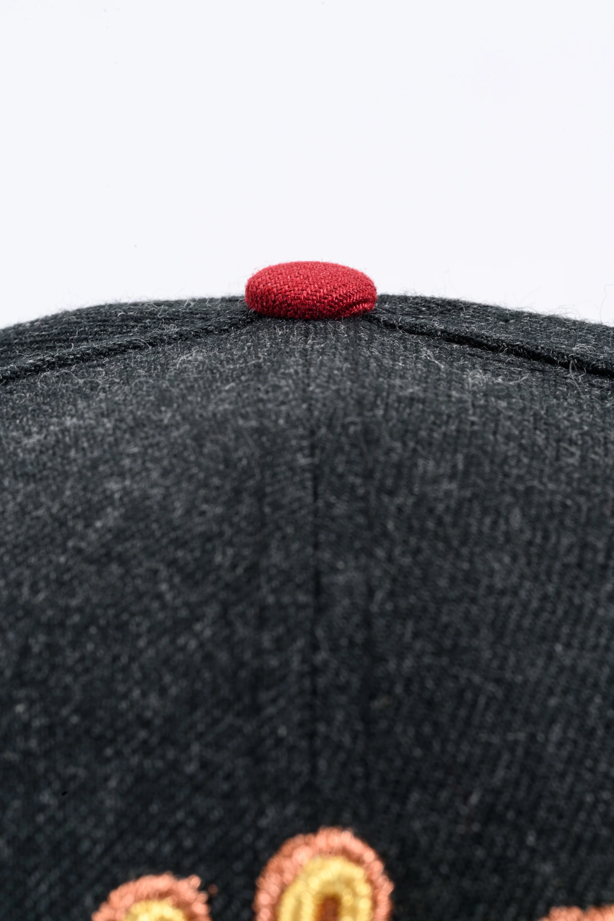 NEW ERA "FELIX" OAKLAND ATHLETICS FITTED HAT (BLACK HEATHER/H RED) - Image 6