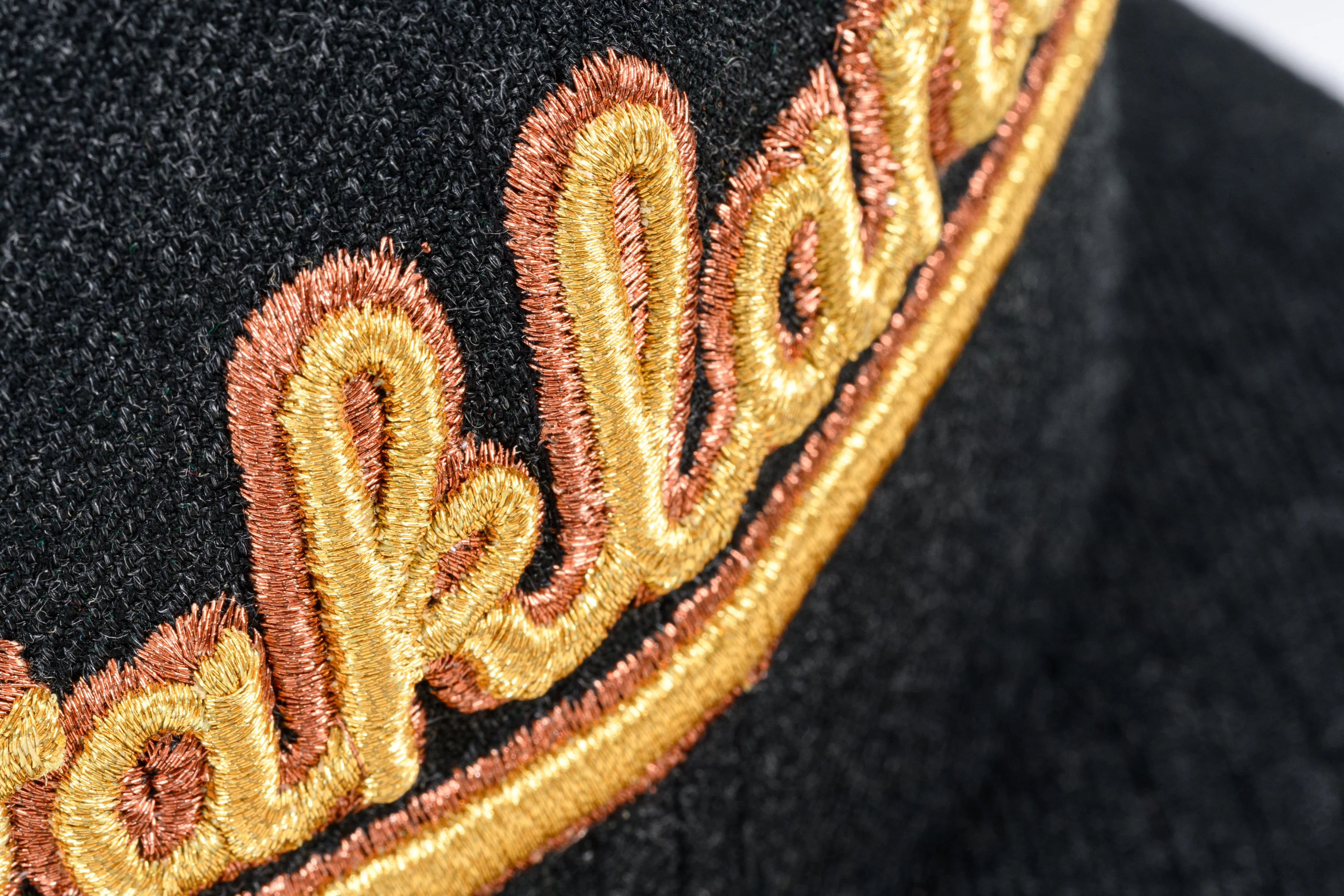 NEW ERA "FELIX" OAKLAND ATHLETICS FITTED HAT (BLACK HEATHER/H RED) - Image 7