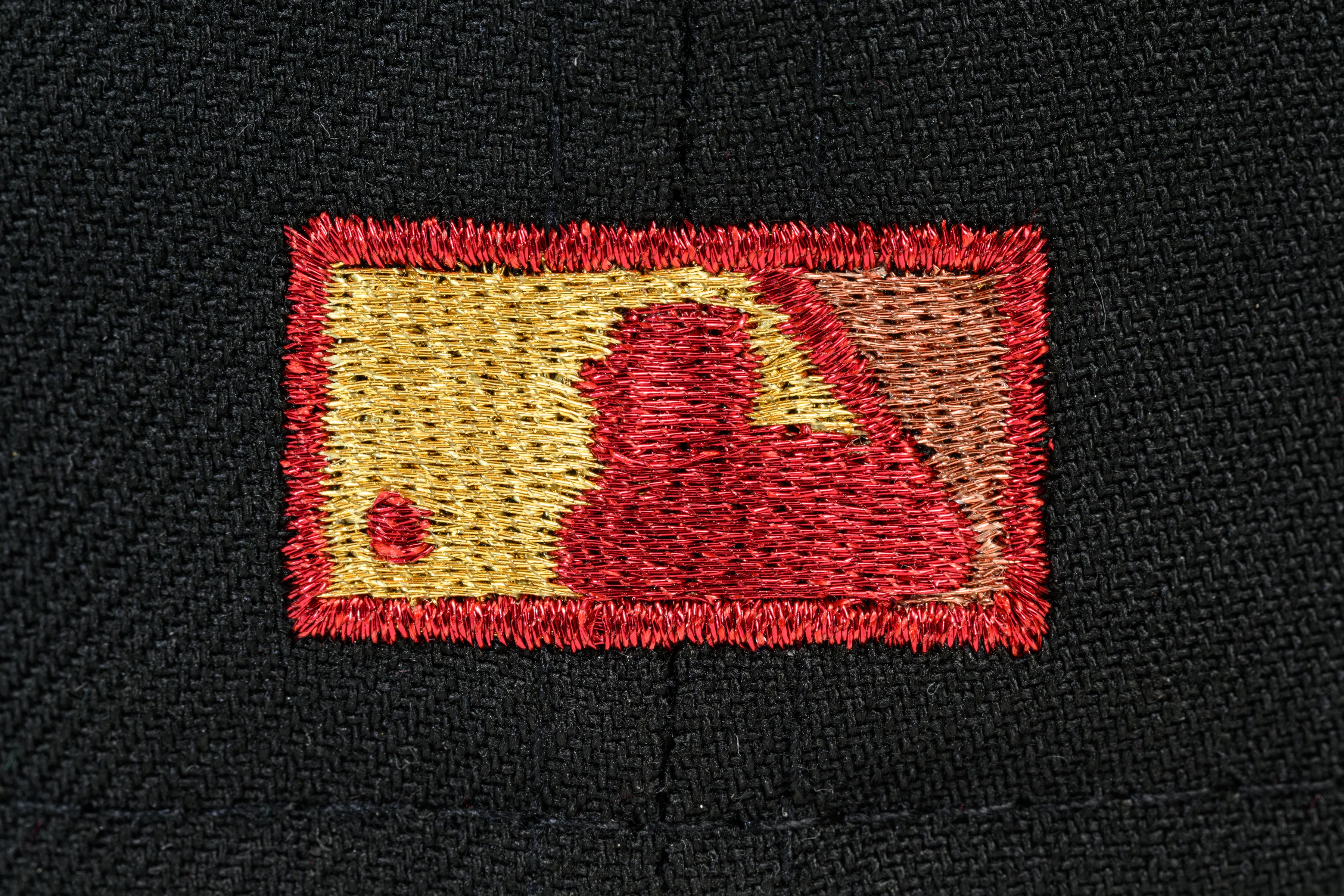 NEW ERA "FINAL ZILLA” SAN FRANCISCO GIANTS FITTED HAT (BLACK/RIFLE GREEN/RED) - Image 5
