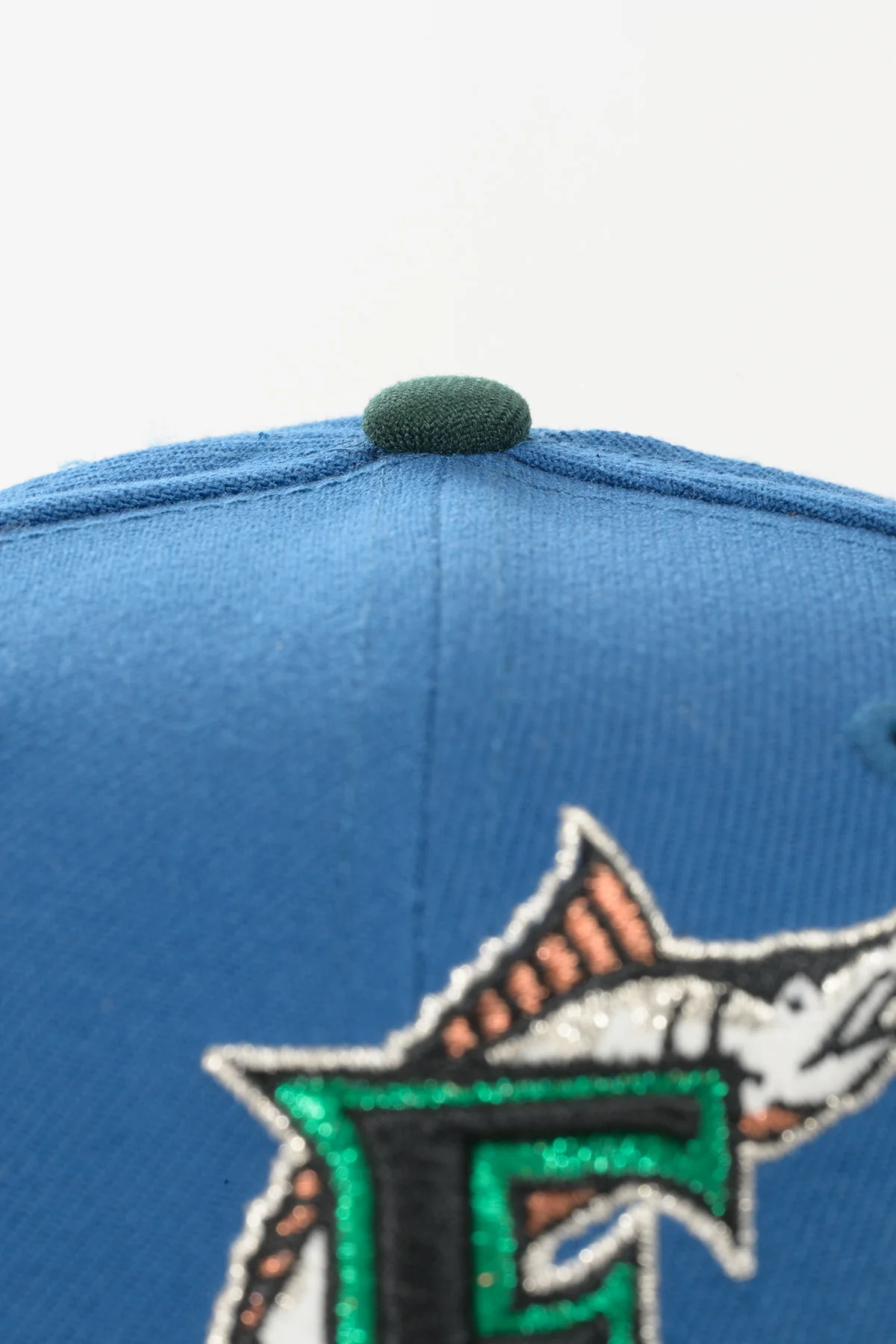 NEW ERA "FIZZLORIDA" FLORIDA MARLINS (SEASHORE BLUE/BLACK/PINK) - Image 4