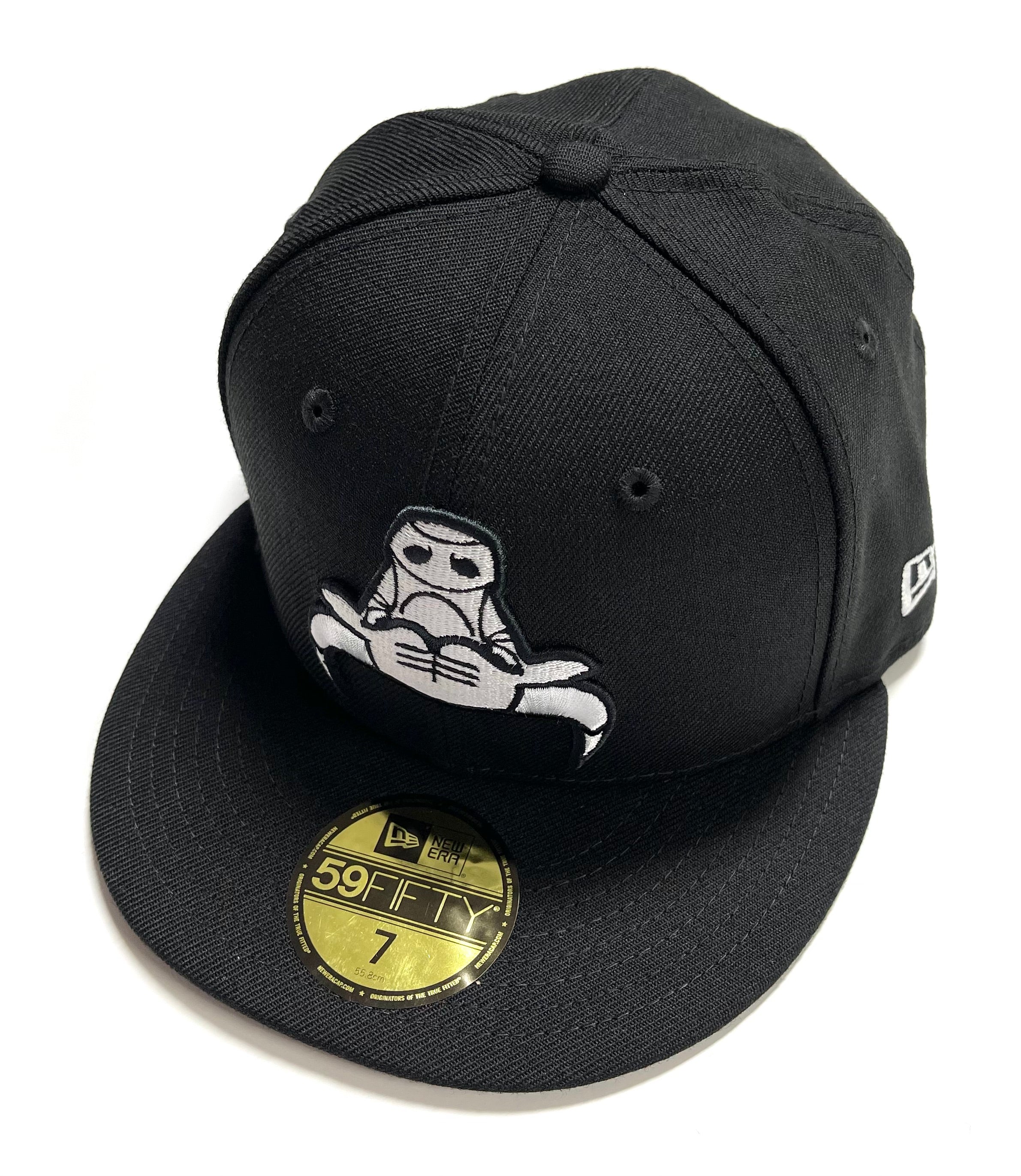 NEW ERA "FLIP" CHICAGO BULLS FITTED HAT (SIZE 7 & 7 1/4)