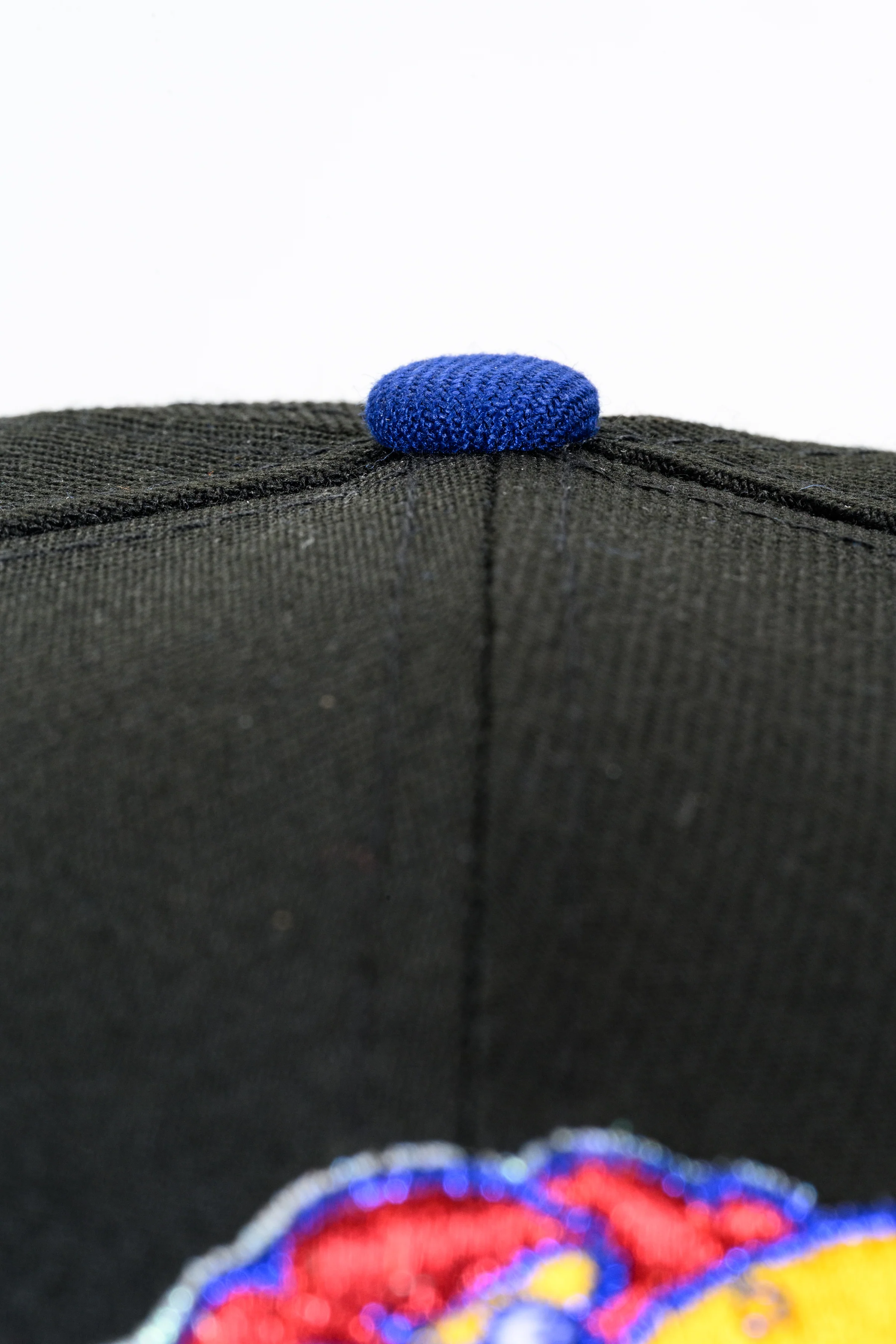 NEW ERA "FRE HAWKS" KANSAS JAYHAWKS FITTED HAT (BLACK/ DARK GREEN/LIGHT ROYAL) - Image 3