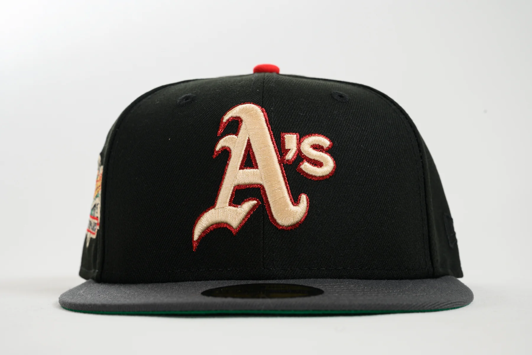 NEW ERA "FRESH KEPT" OAKLAND ATHLETICS (BLACK/DARK GRAPHITE/RED) - Image 6