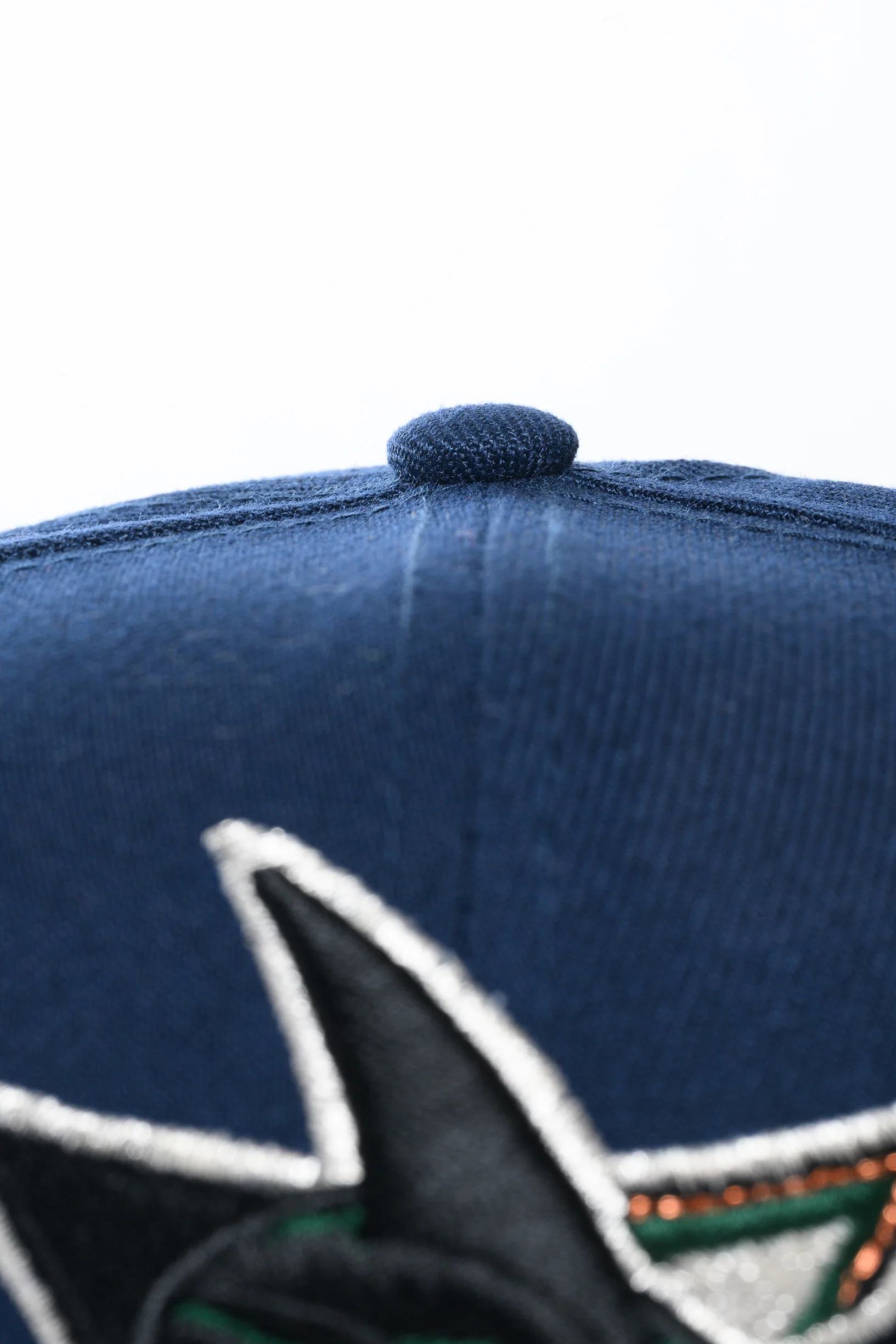 NEW ERA "FRESH WATER" SAN JOSE SHARKS FITTED HAT (OCEANSIDE/LIGHT BLUE) - Image 7