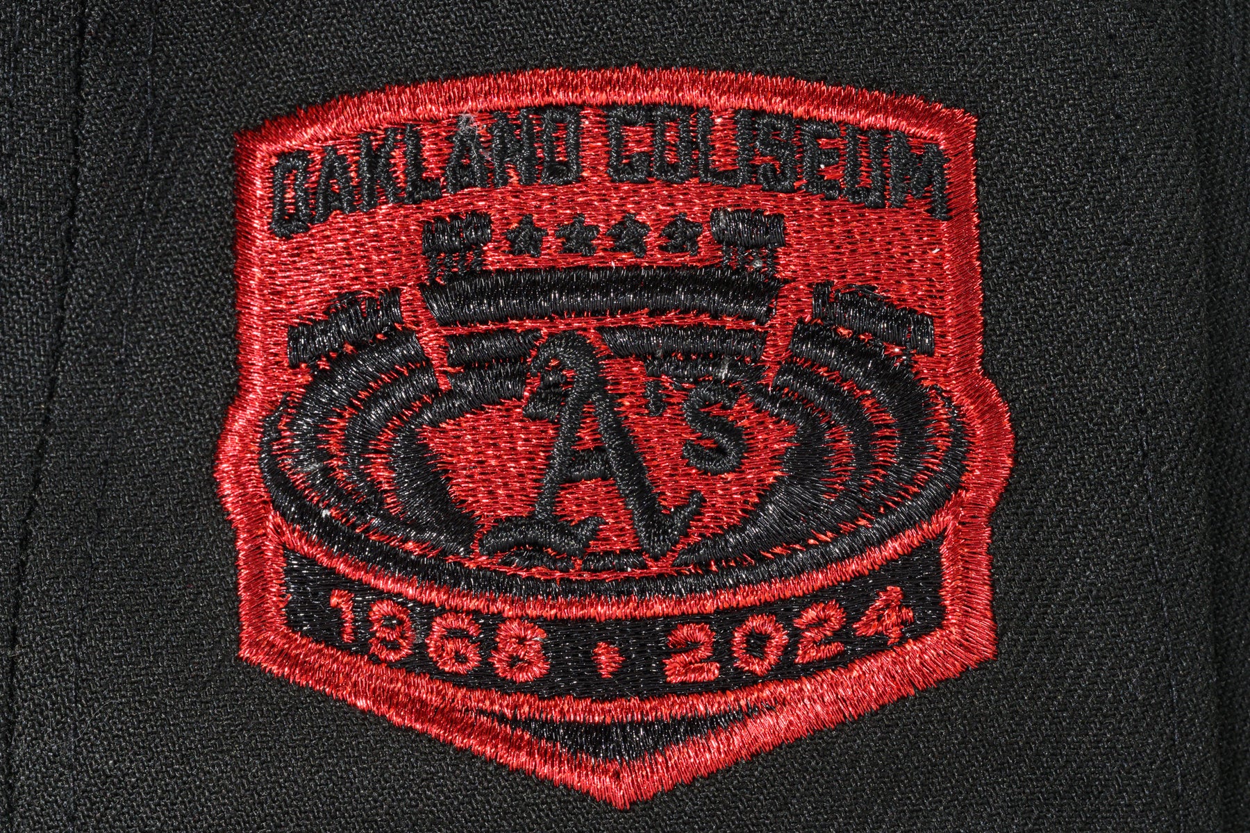 NEW ERA "FUNERAL SERVICE" OAKLAND A'S FITTED HAT (BLACK/RED) - Image 4