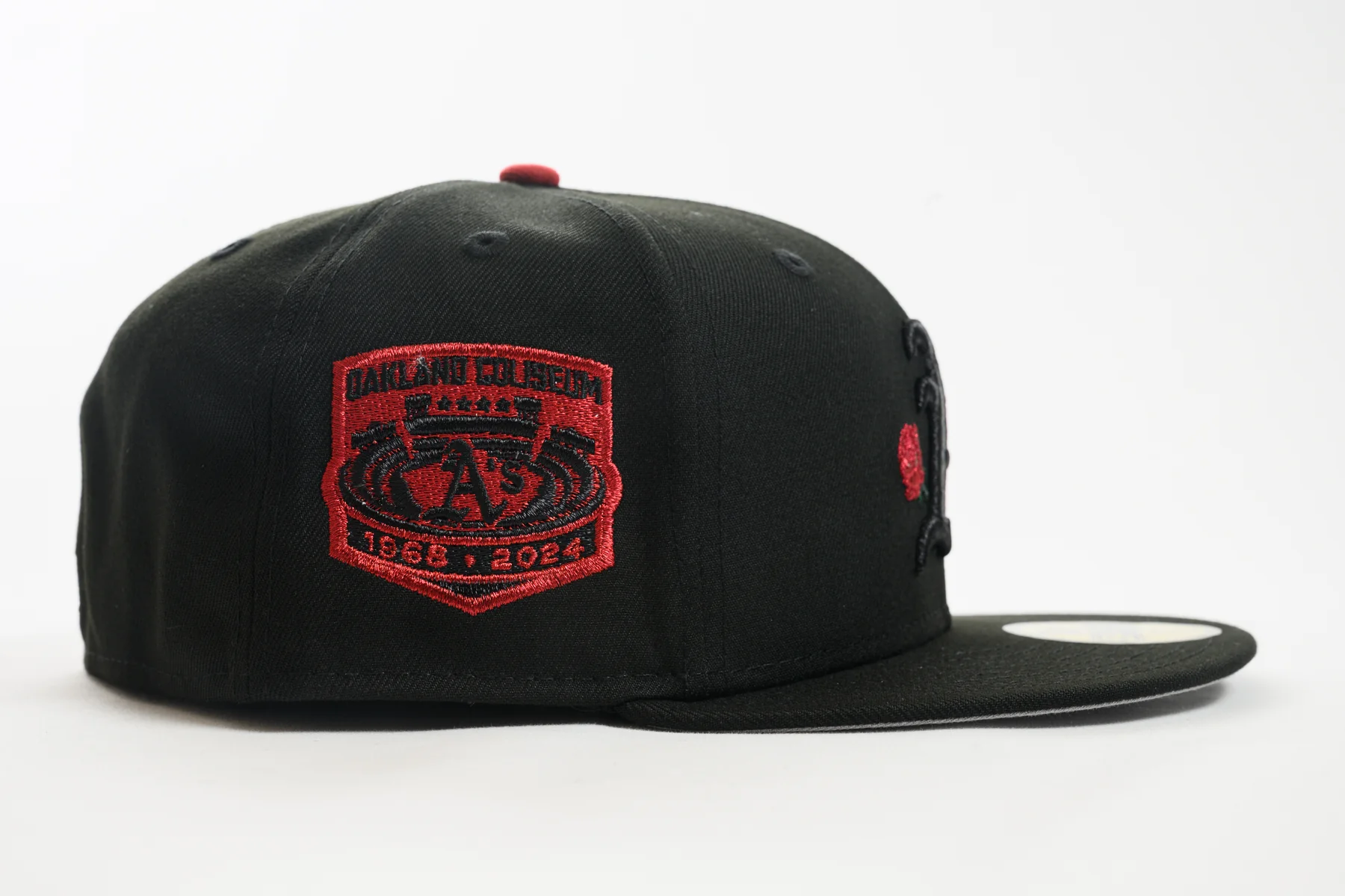 NEW ERA "FUNERAL SERVICE" OAKLAND A'S FITTED HAT (BLACK/RED) - Image 5
