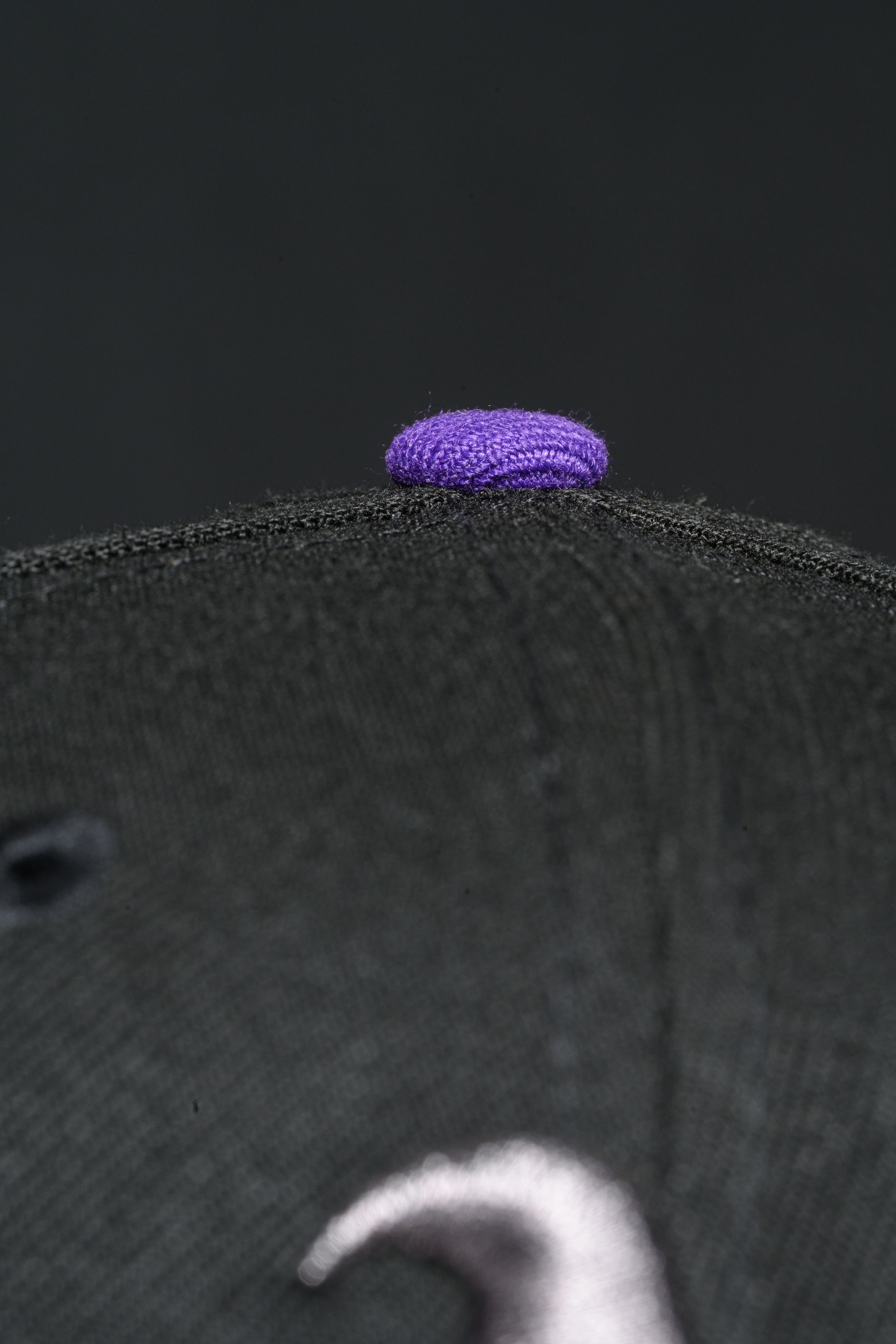 NEW ERA "$HORT DOGG 2.0" OAKLAND A'S FITTED HAT (BLACK/DEEP PURPLE) - Image 6