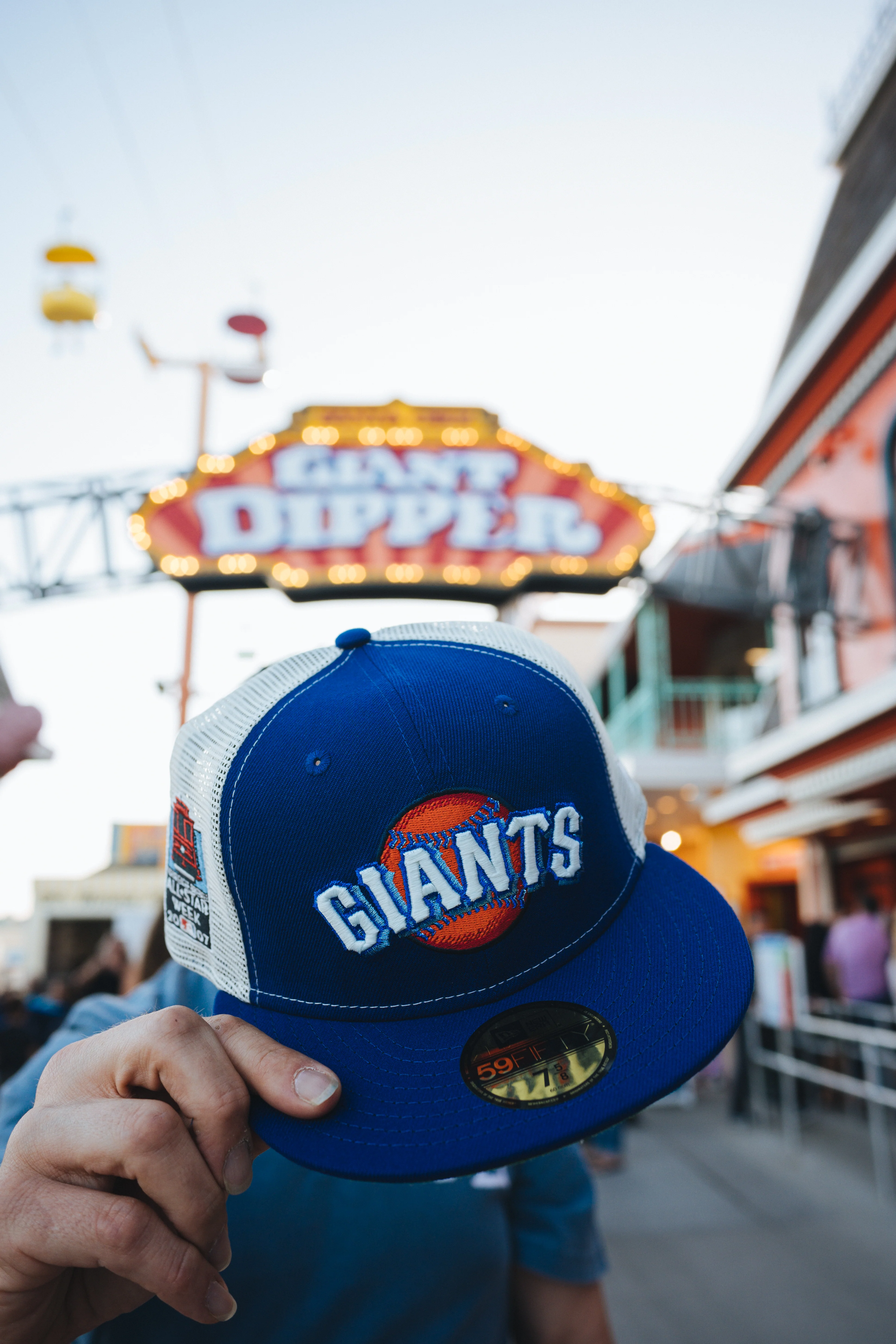 NEW ERA "GIANTS DIPPER" SF GIANTS MESH FITTED HAT (DARK ROYAL/CHROME) - Image 6