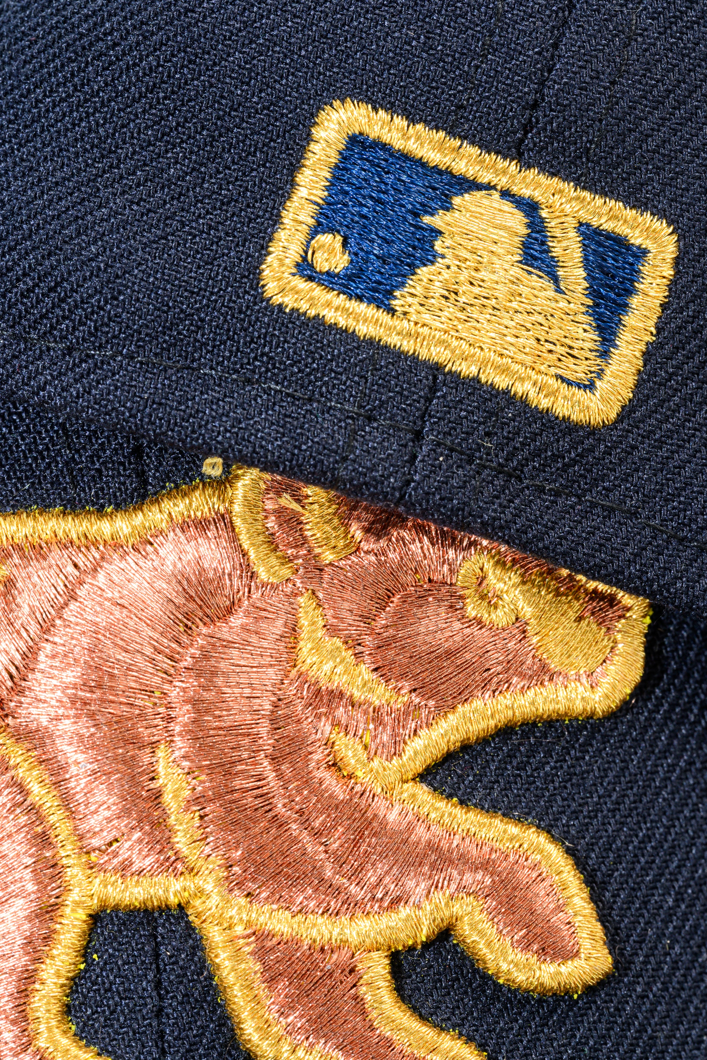 NEW ERA "GOLDEN BEAR" CHICAGO CUBS FITTED HAT (NAVY/OCEANSIDE BLUE/A GOLD) - Image 8
