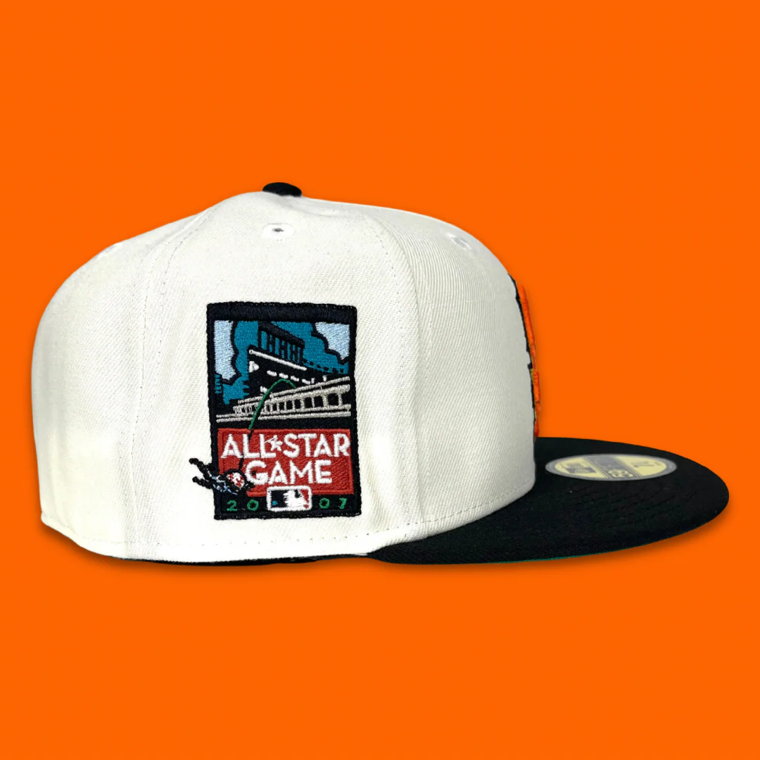NEW ERA "GREAT ESCAPE" SAN FRANCISCO GIANTS FITTED HAT (CHROME WHITE/BLACK) - Image 2