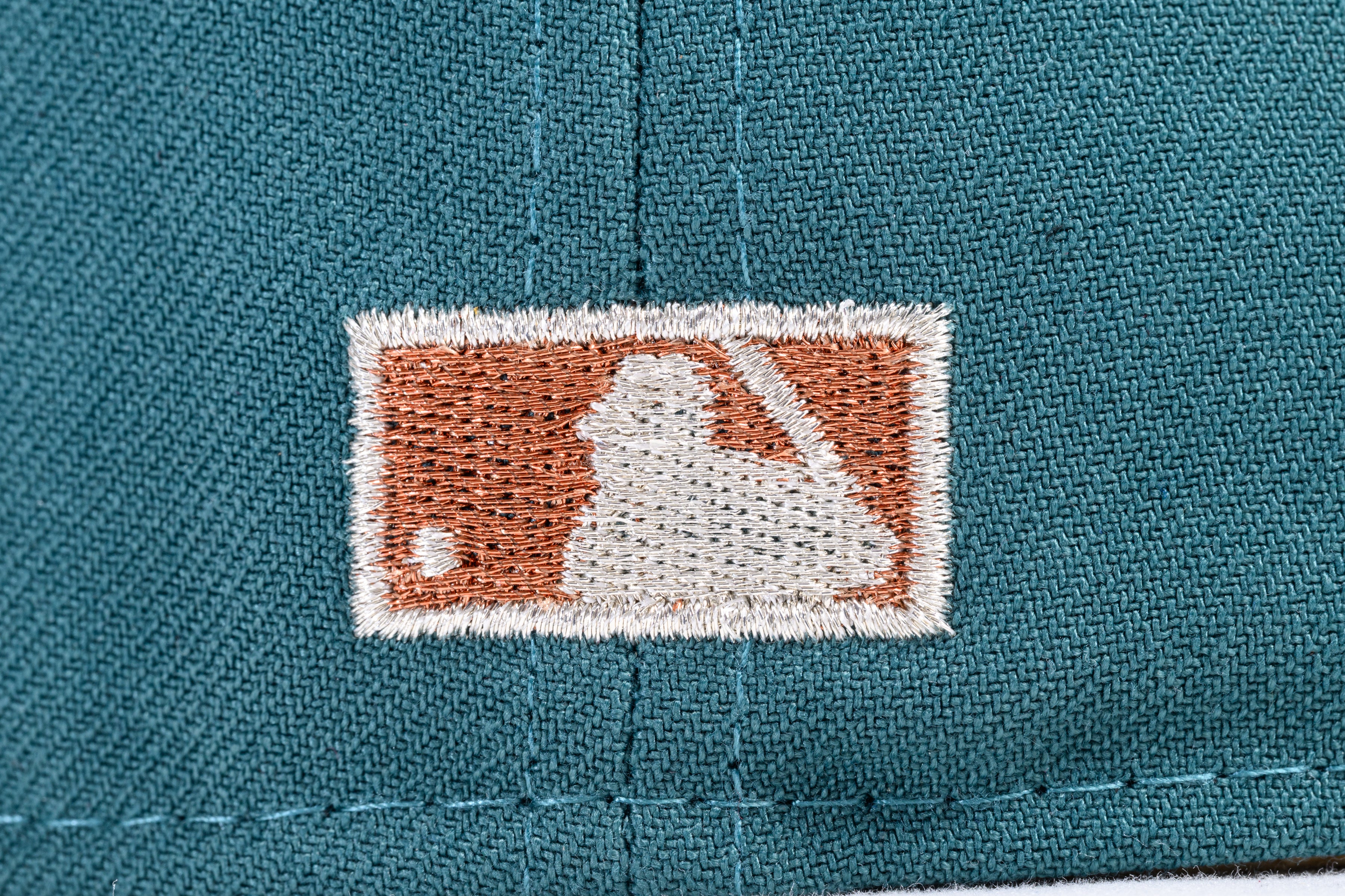 NEW ERA "GYPSYS" OAKLAND ATHLETICS FITTED HAT (PINE NEEDLE GREEN/DARKGREEN) - Image 3