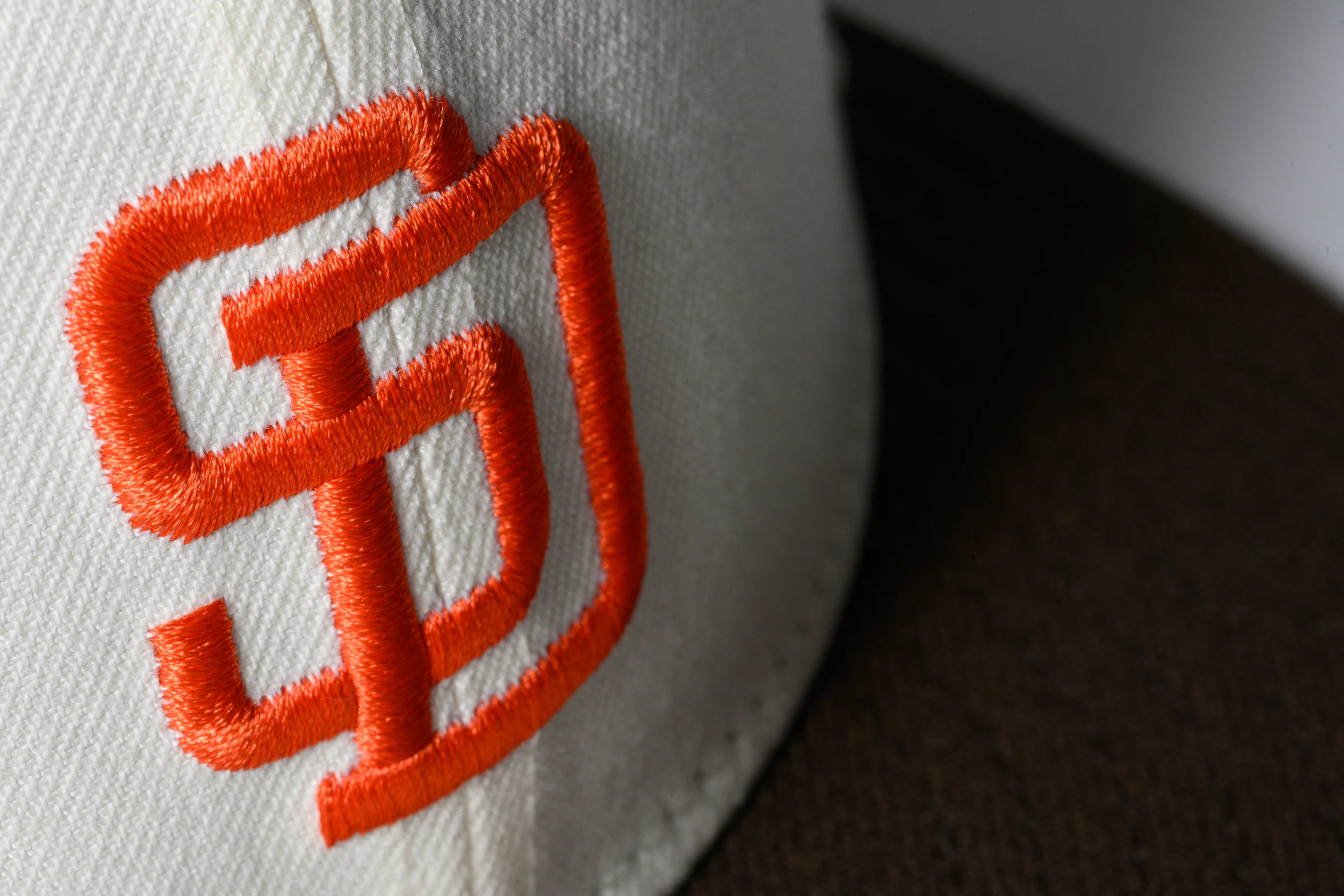 NEW ERA "$HORTY" SAN DIEGO PADRES FITTED HAT (CHROME/WALNUT) - Image 6
