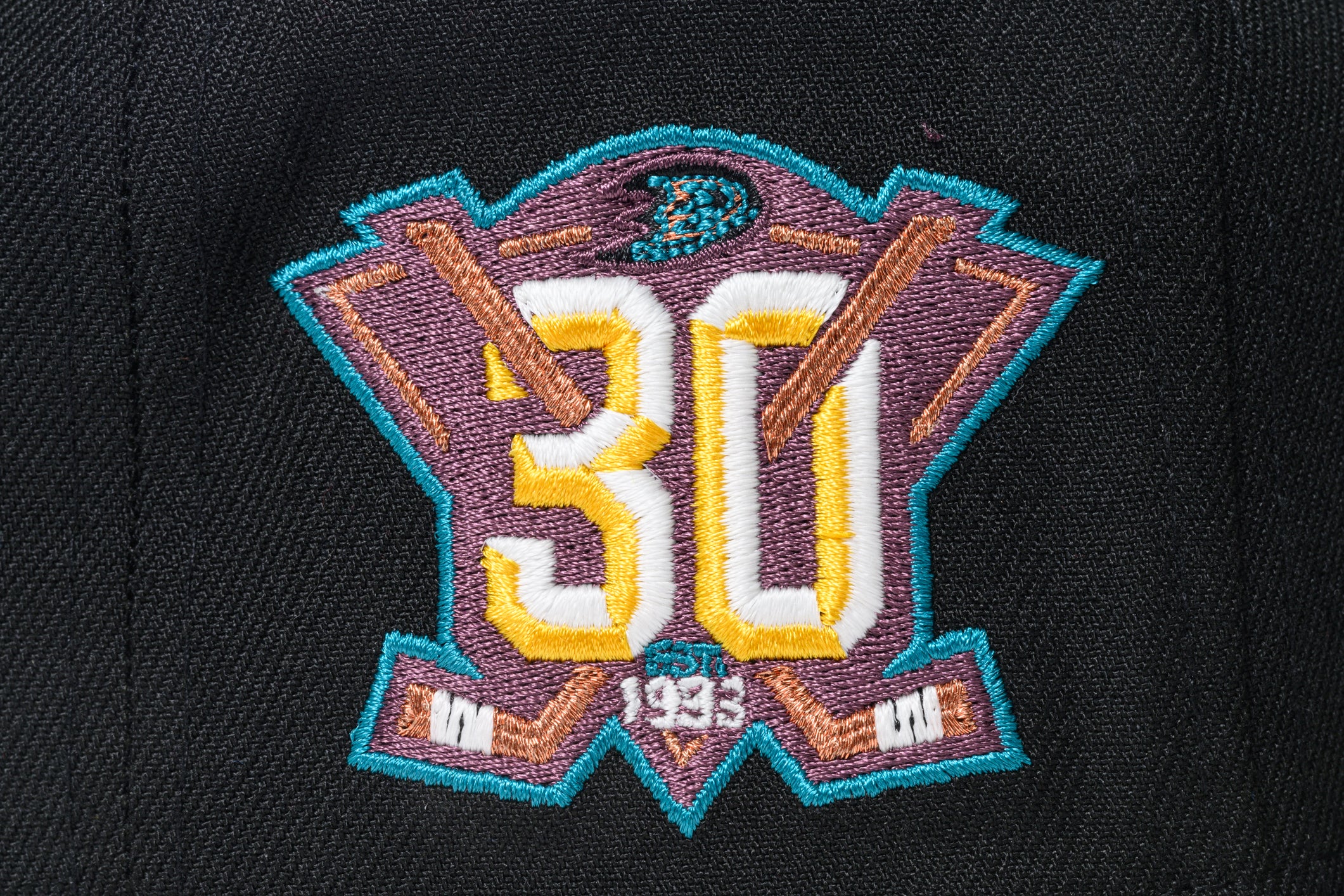 NEW ERA "INSTANT VINTAGE" ANAHEIM DUCKS FITTED HAT (MAROON/BLACK) - Image 10